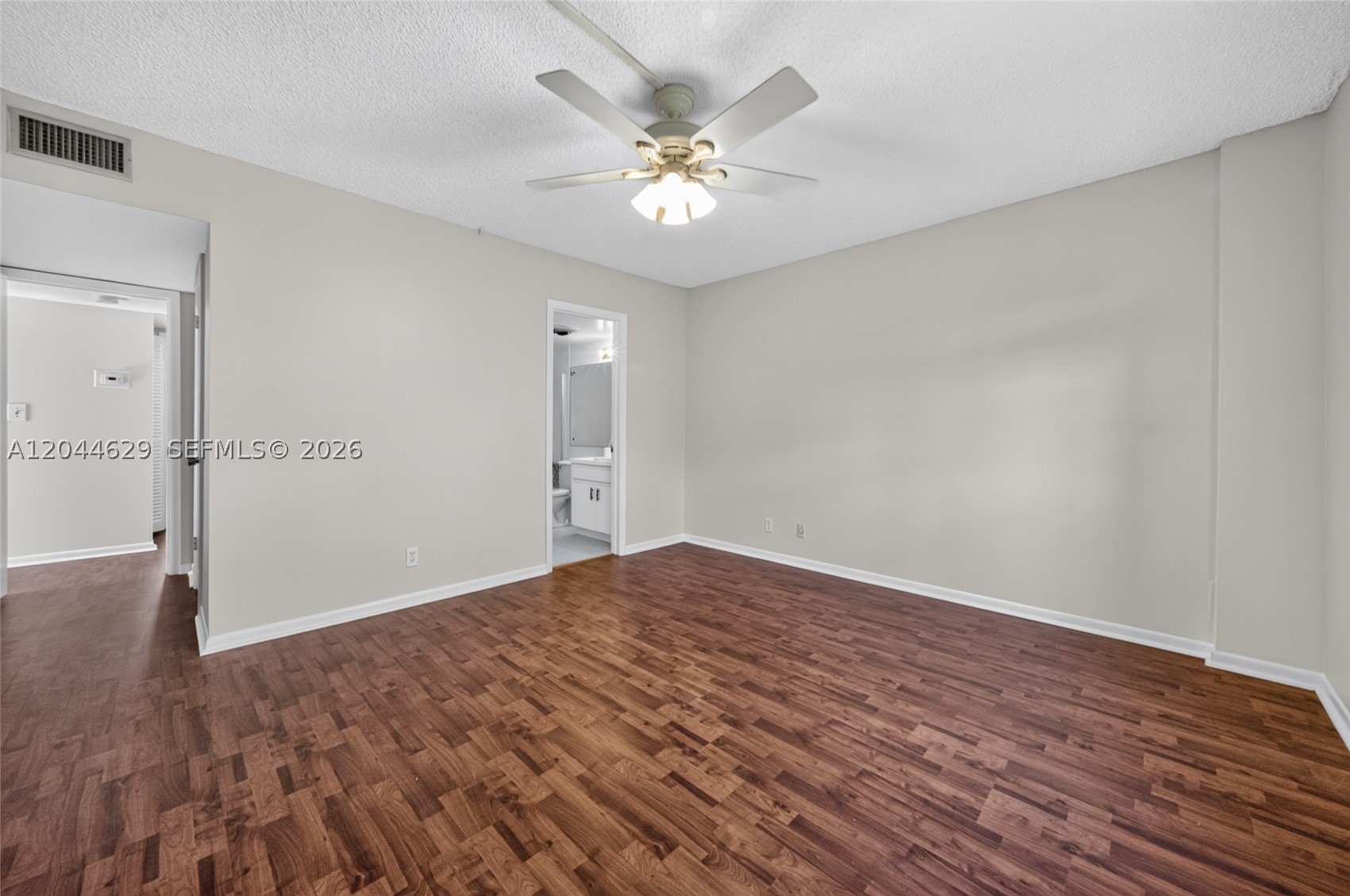 BRIARWOOD CLUB CONDO 4 - Residential