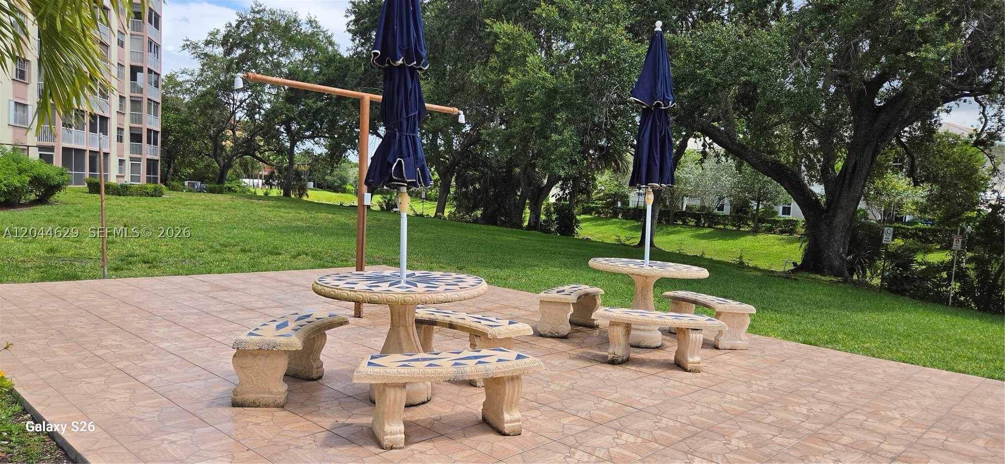 BRIARWOOD CLUB CONDO 4 - Residential