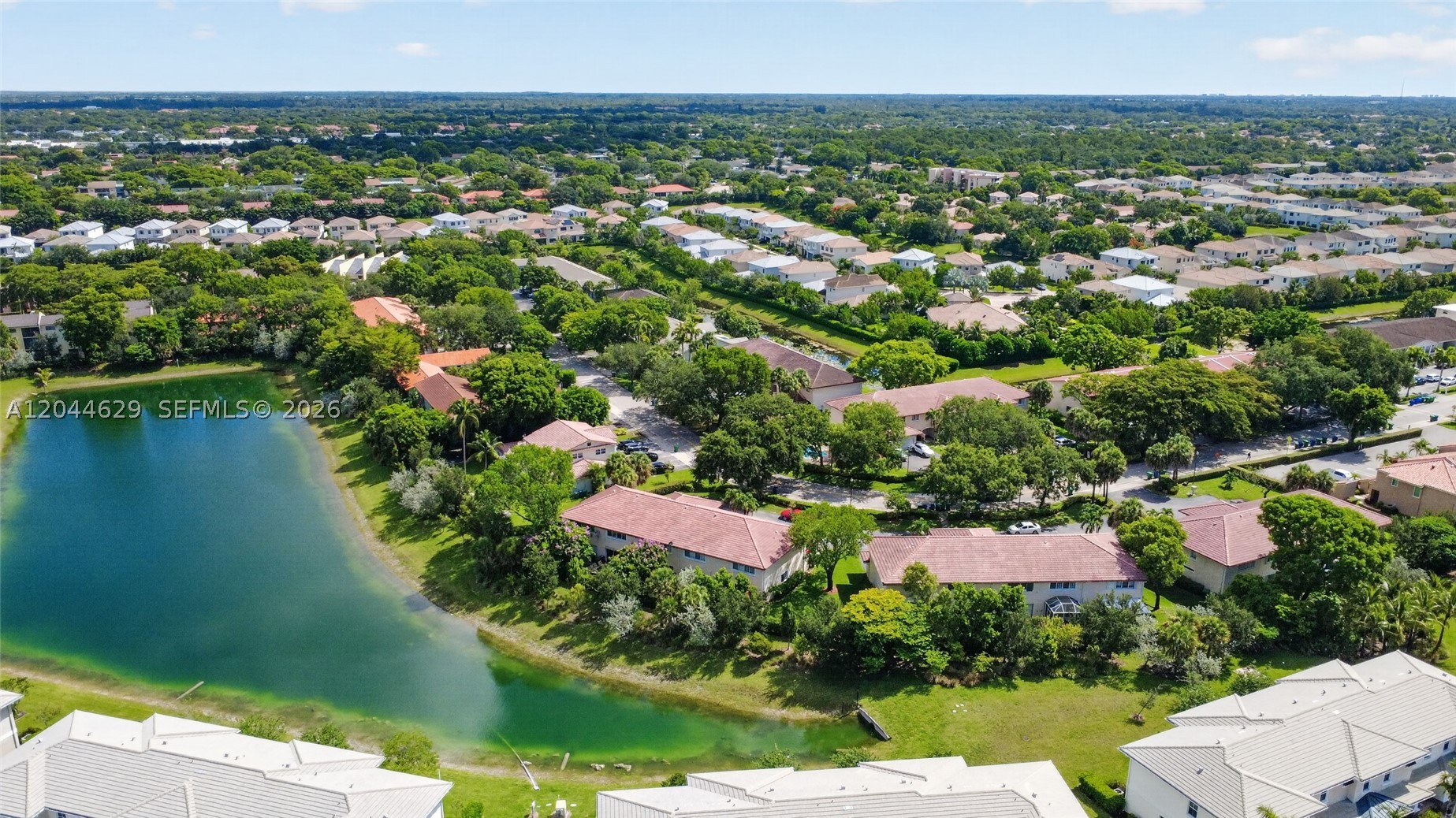 BRIARWOOD CLUB CONDO 4 - Residential