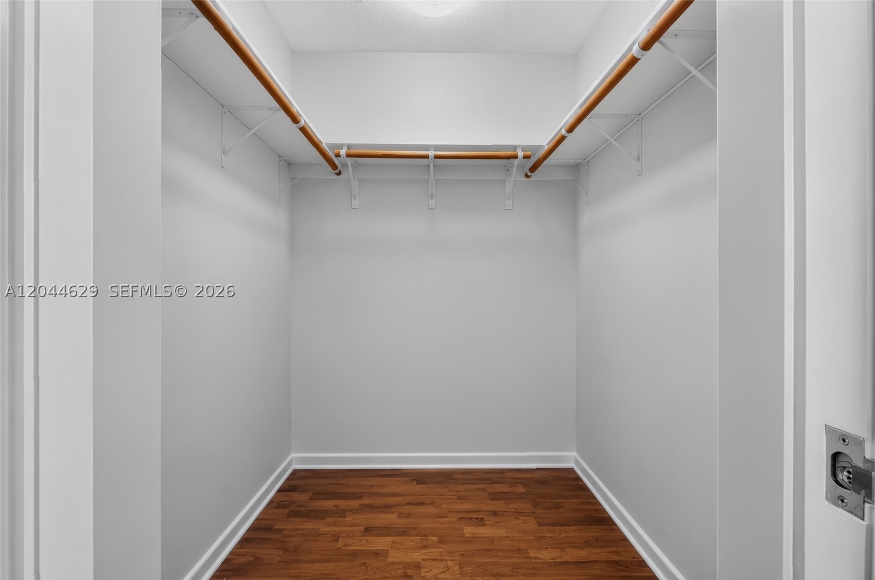 BRIARWOOD CLUB CONDO 4 - Residential