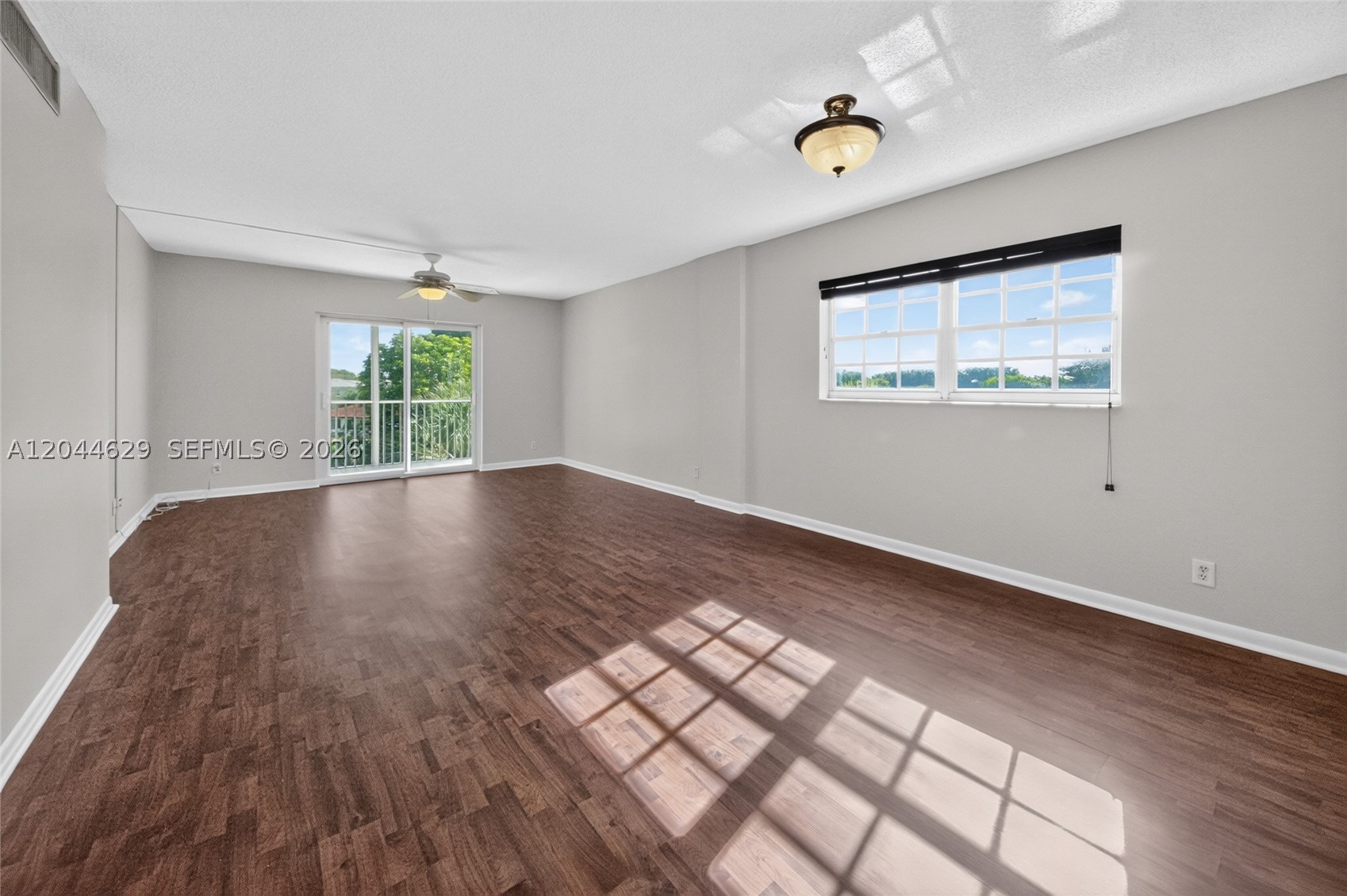 BRIARWOOD CLUB CONDO 4 - Residential