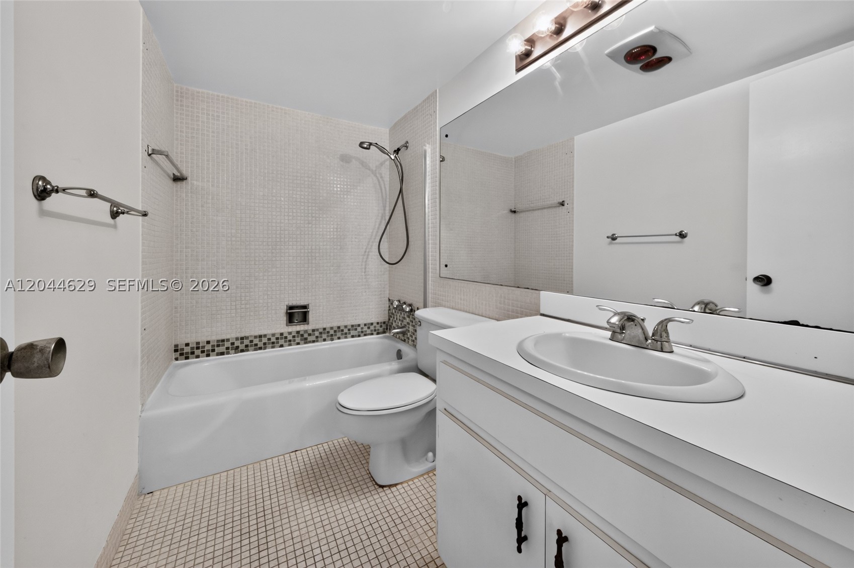 BRIARWOOD CLUB CONDO 4 - Residential