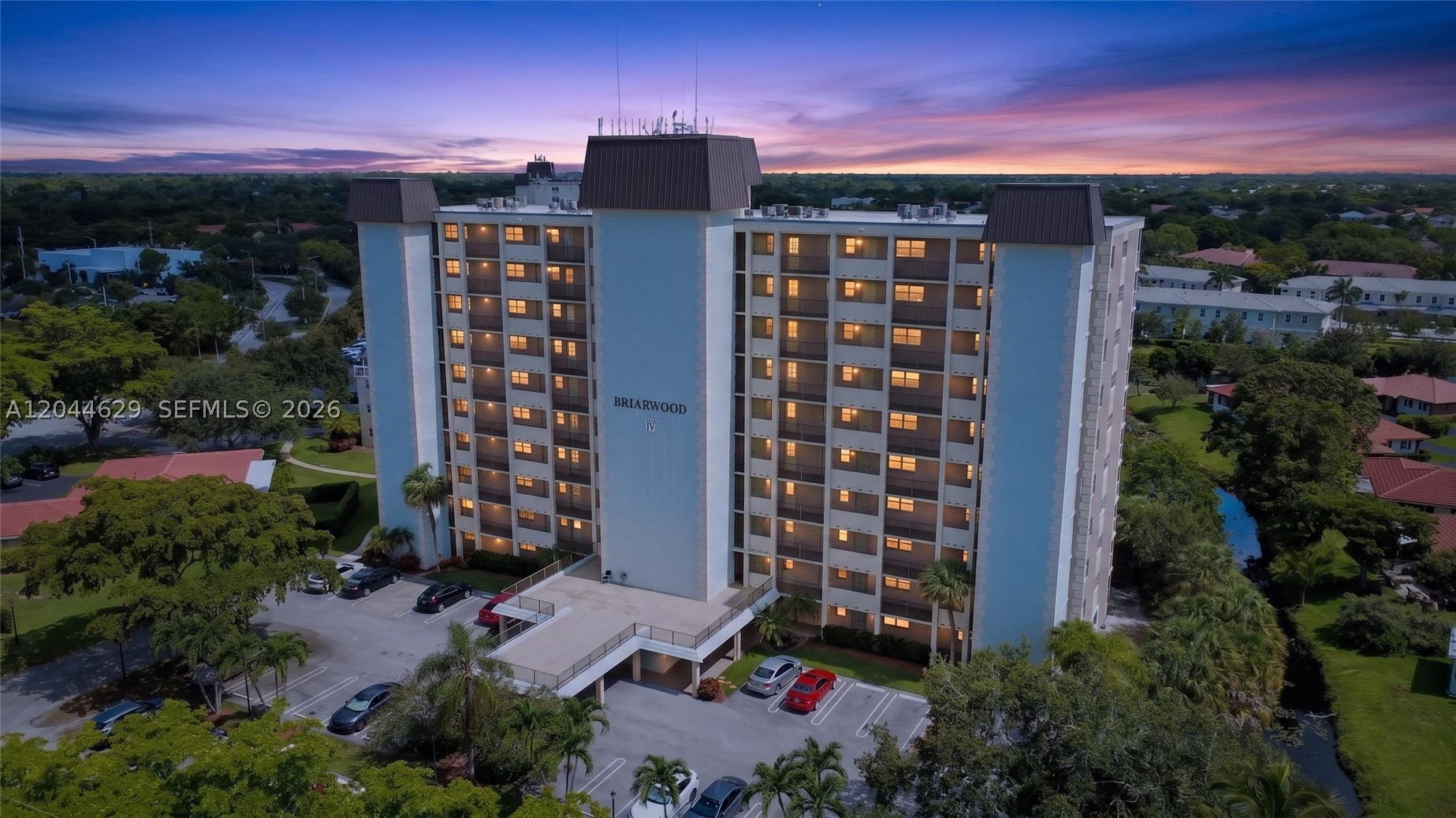 BRIARWOOD CLUB CONDO 4 - Residential