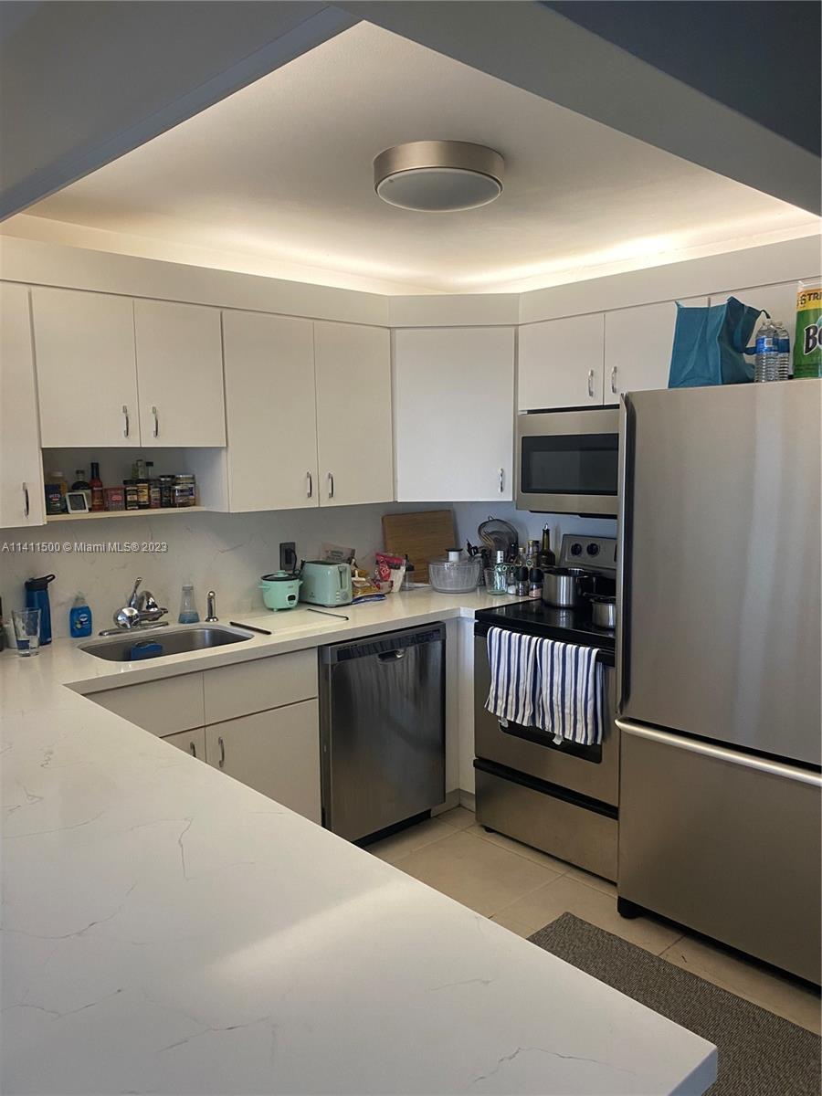 LINCOLN PALACE CONDO - Residential Lease
