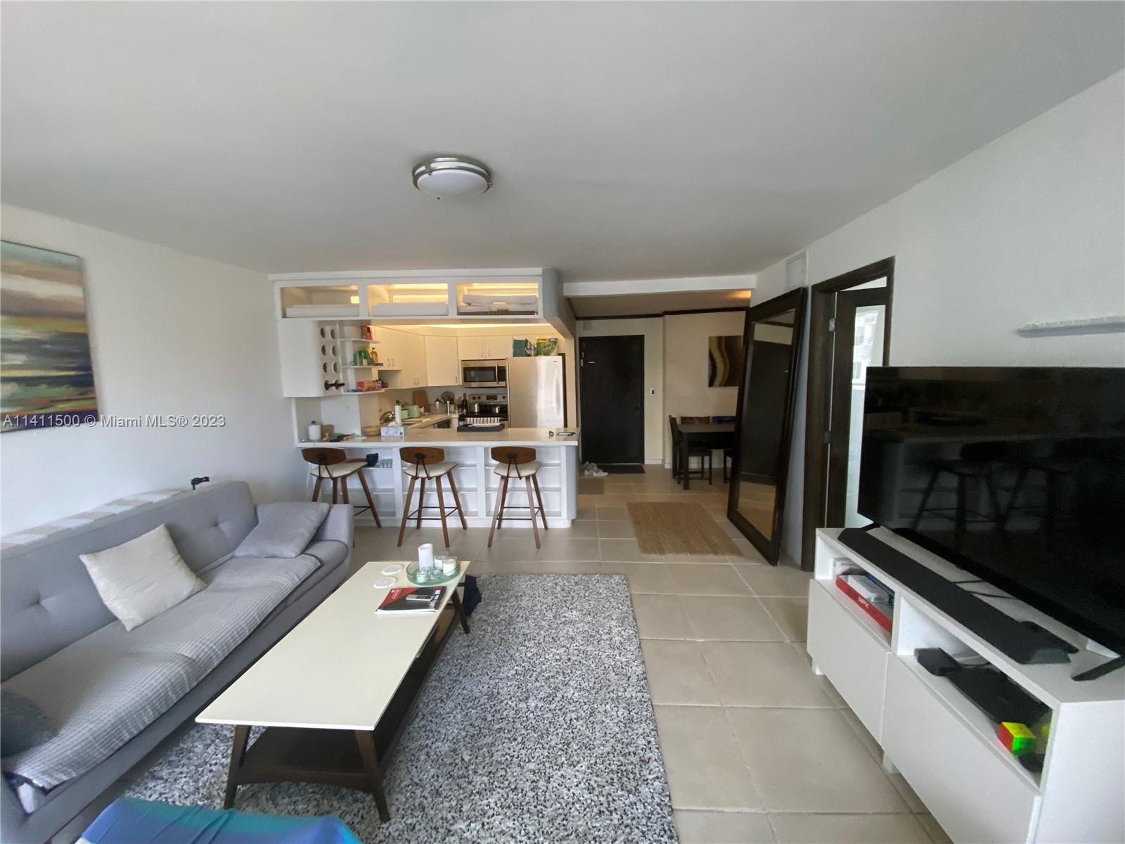 LINCOLN PALACE CONDO - Residential Lease