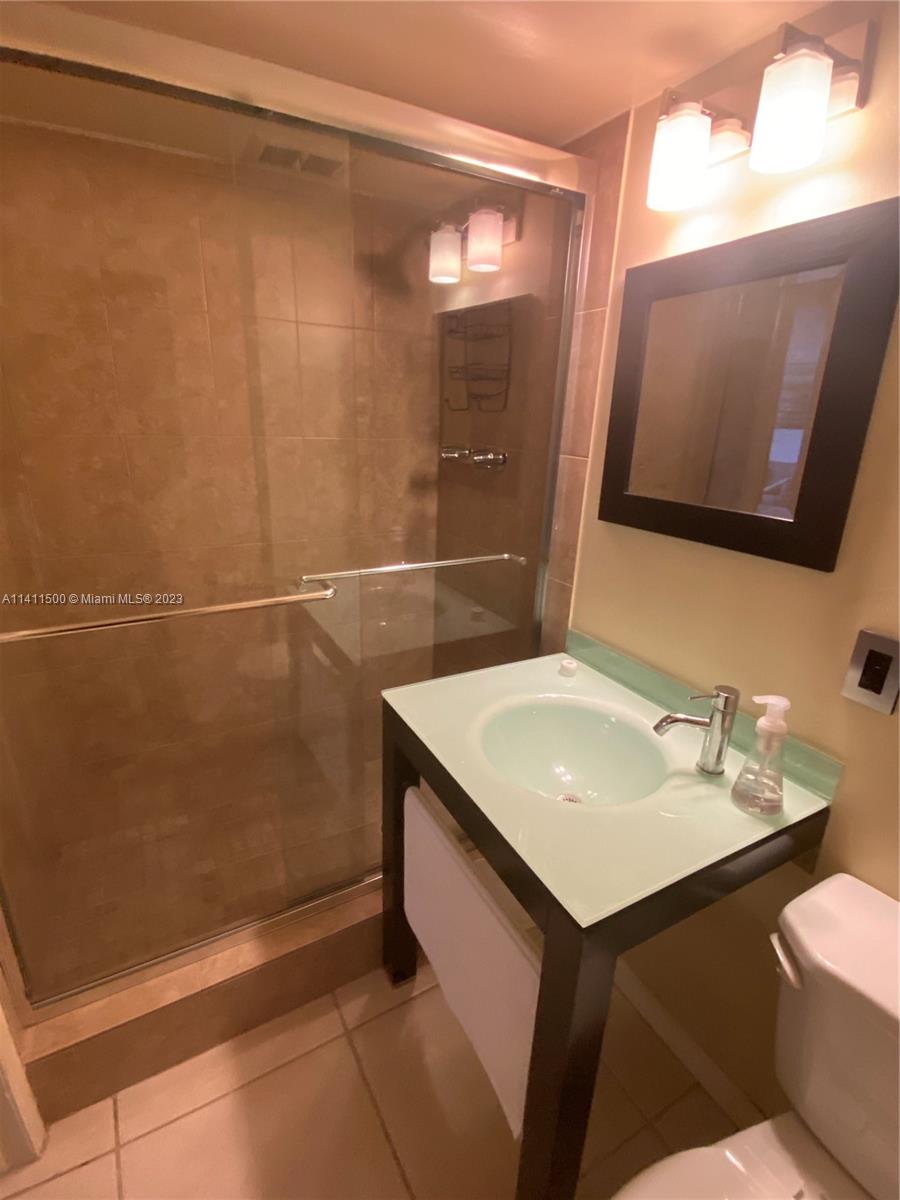 LINCOLN PALACE CONDO - Residential Lease