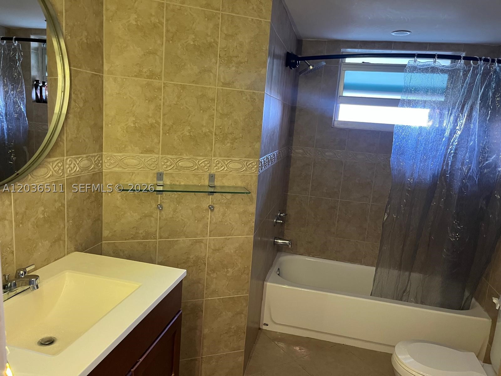 JADE WINDS GROUP - - Residential Lease