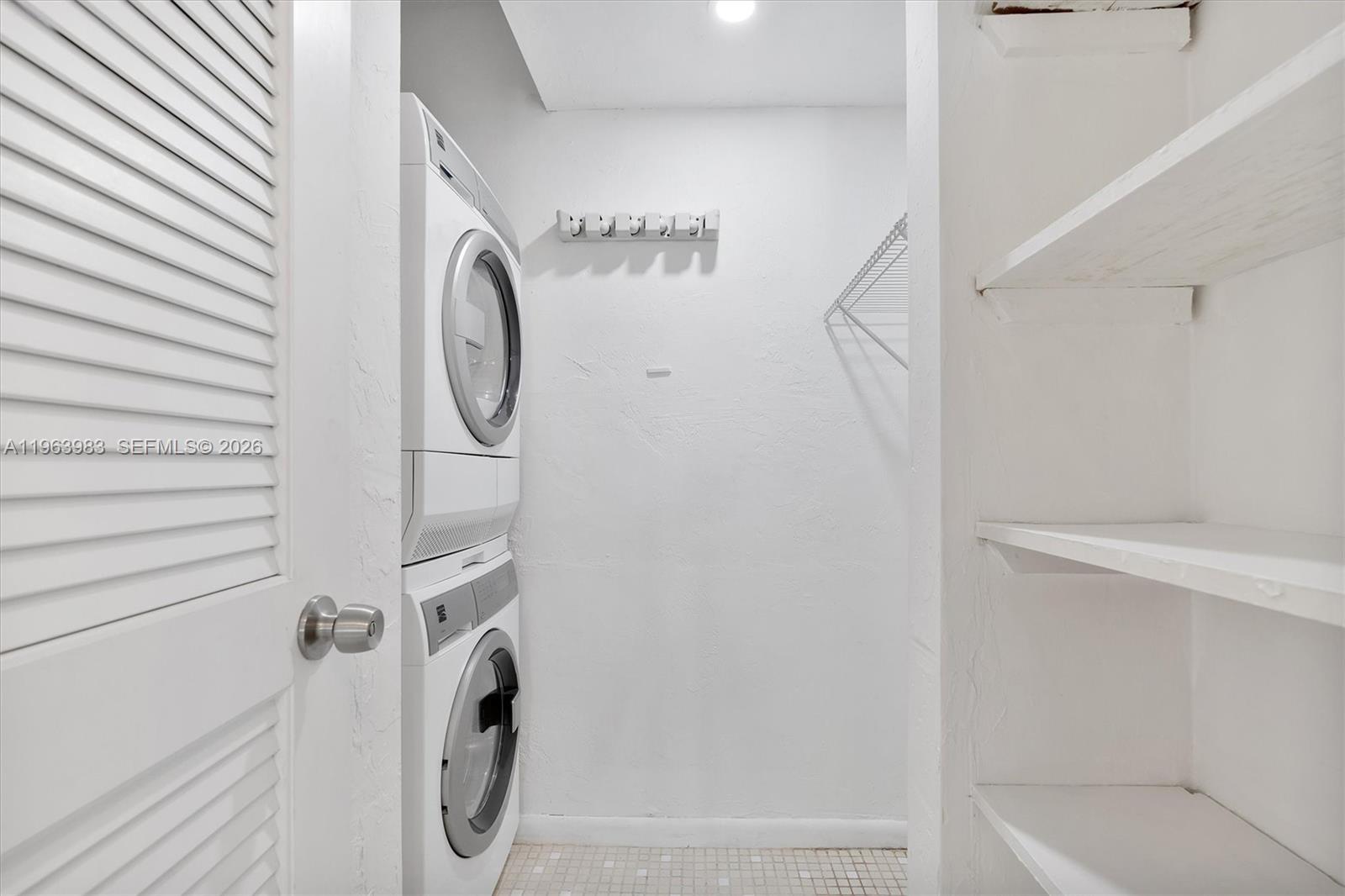 WATERWAY ISLES CONDO - Residential