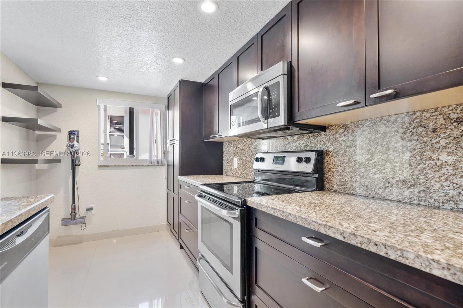WATERWAY ISLES CONDO - Residential