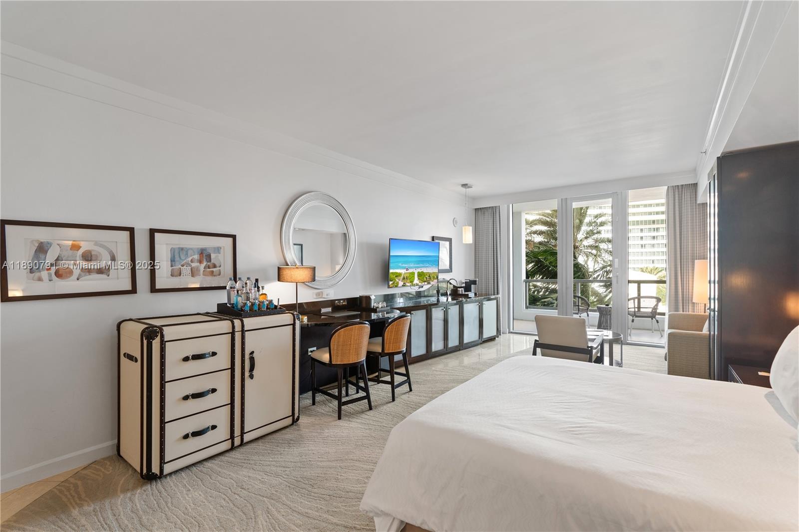 FONTAINEBLEAU III - Residential