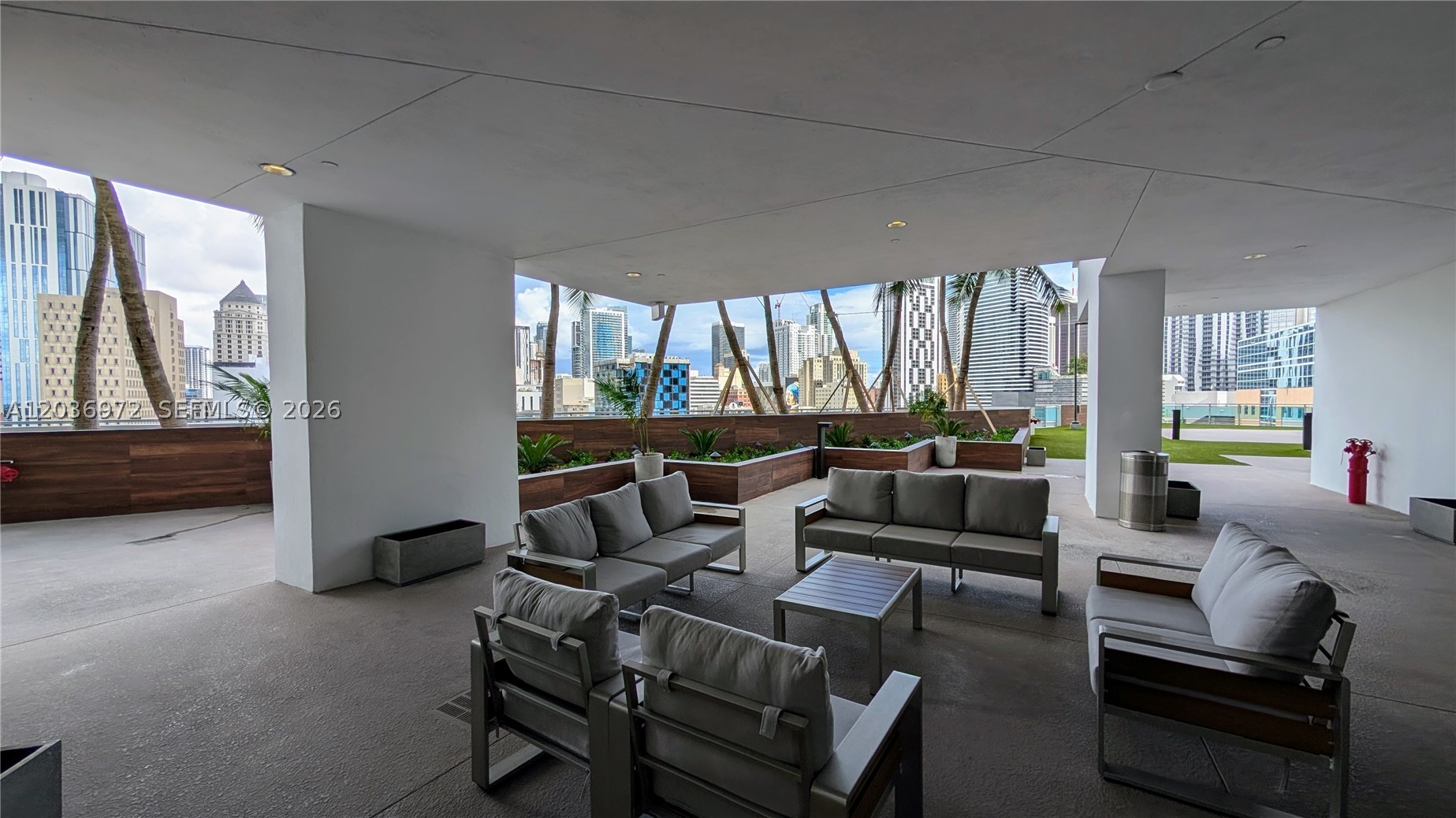 WIND CONDO - Residential Lease