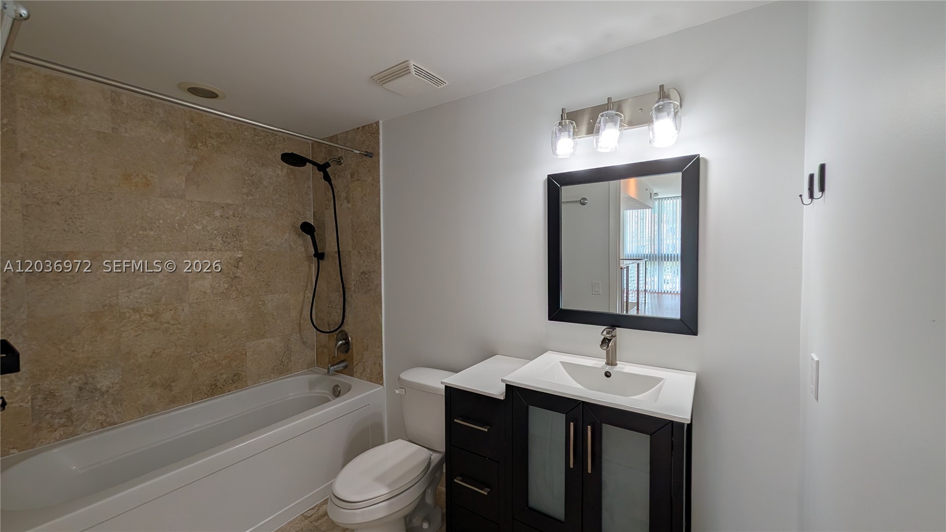 WIND CONDO - Residential Lease