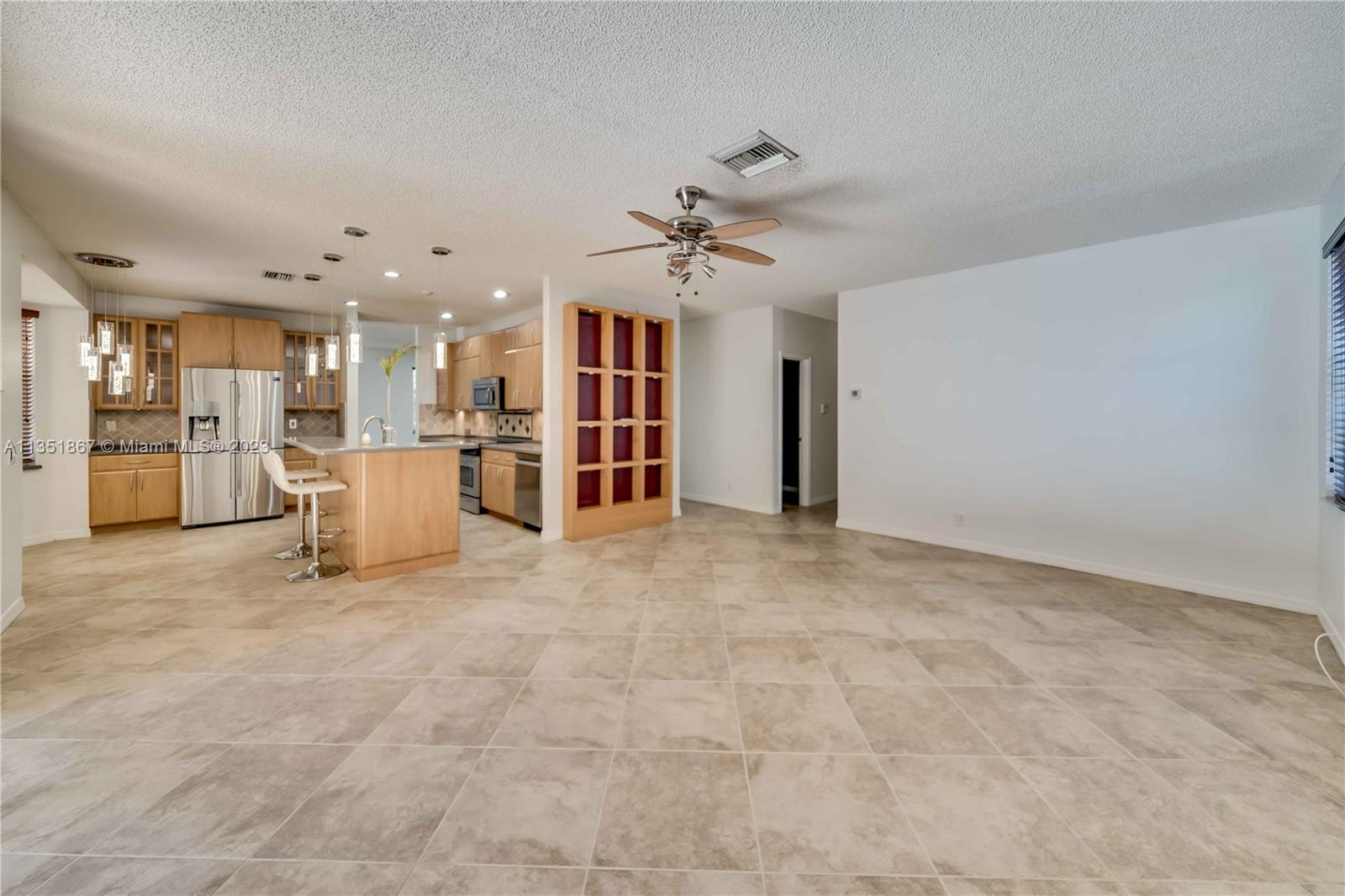 SECTOR 3 - PARCELS C D E - Residential Lease