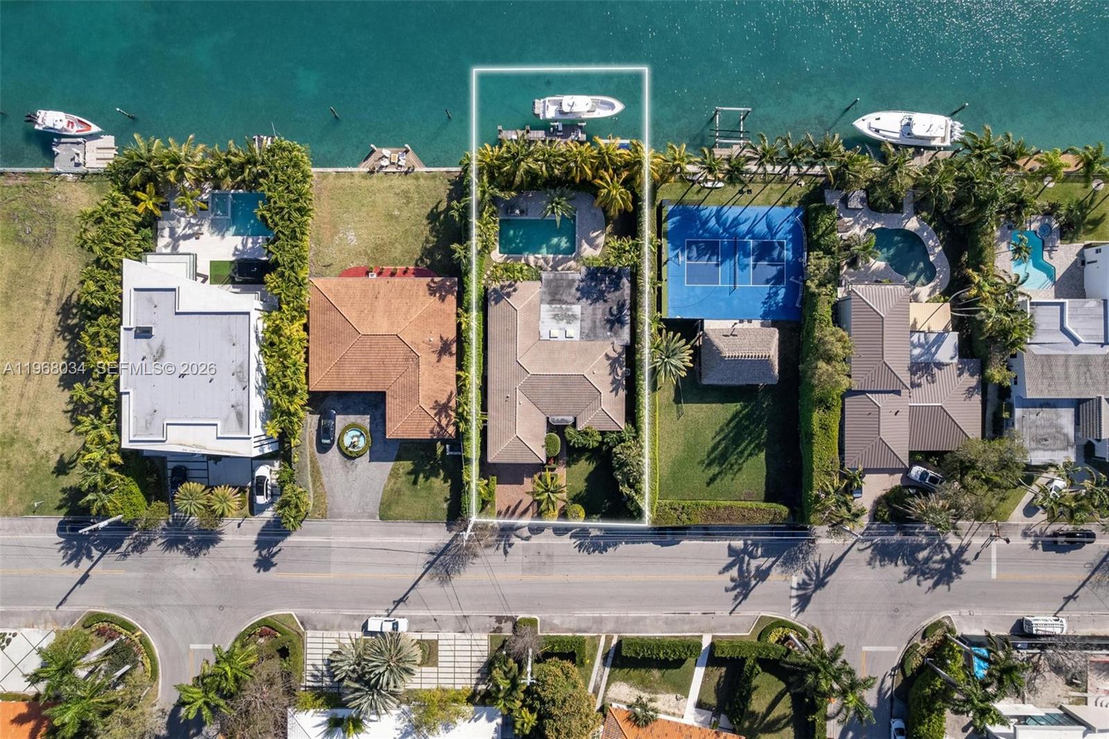 BAY HARBOR ISLAND - Residential