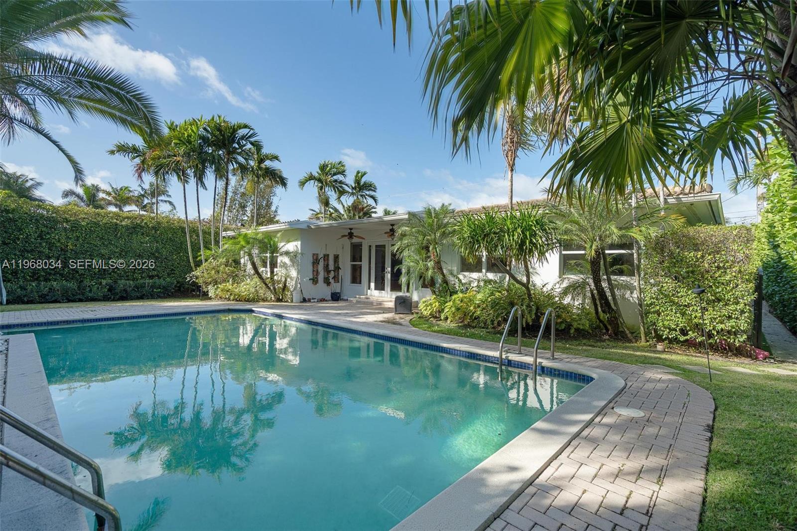 BAY HARBOR ISLAND - Residential