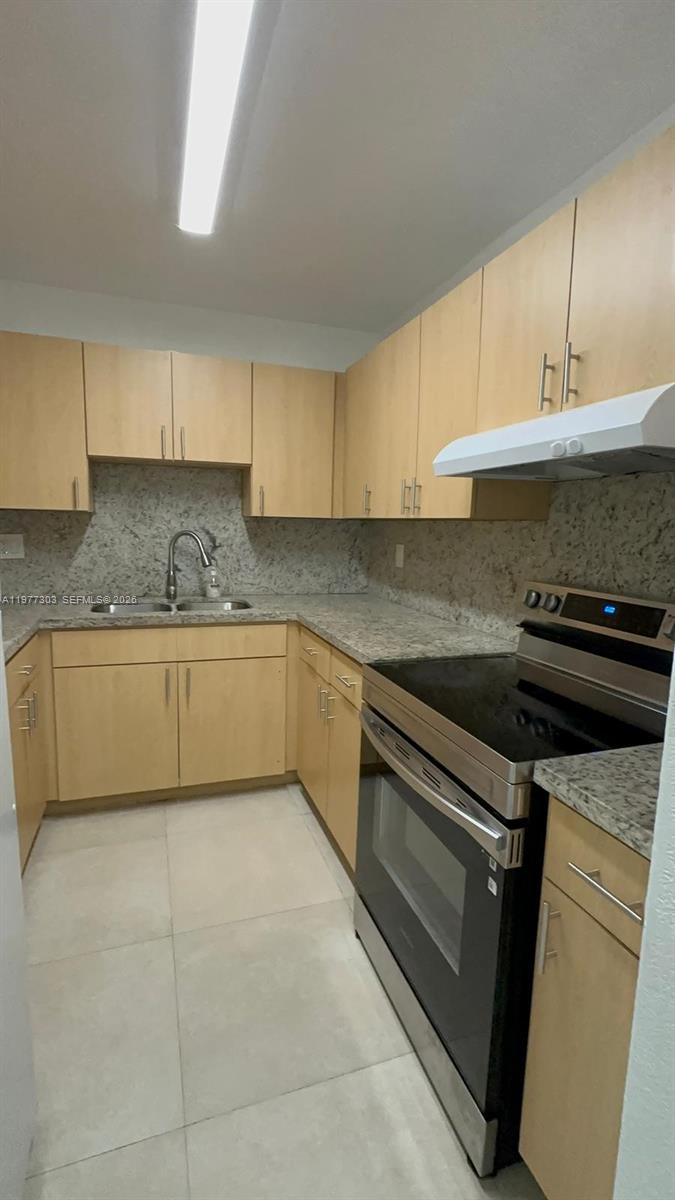 CAMBRIDGE CONDO - Residential Lease