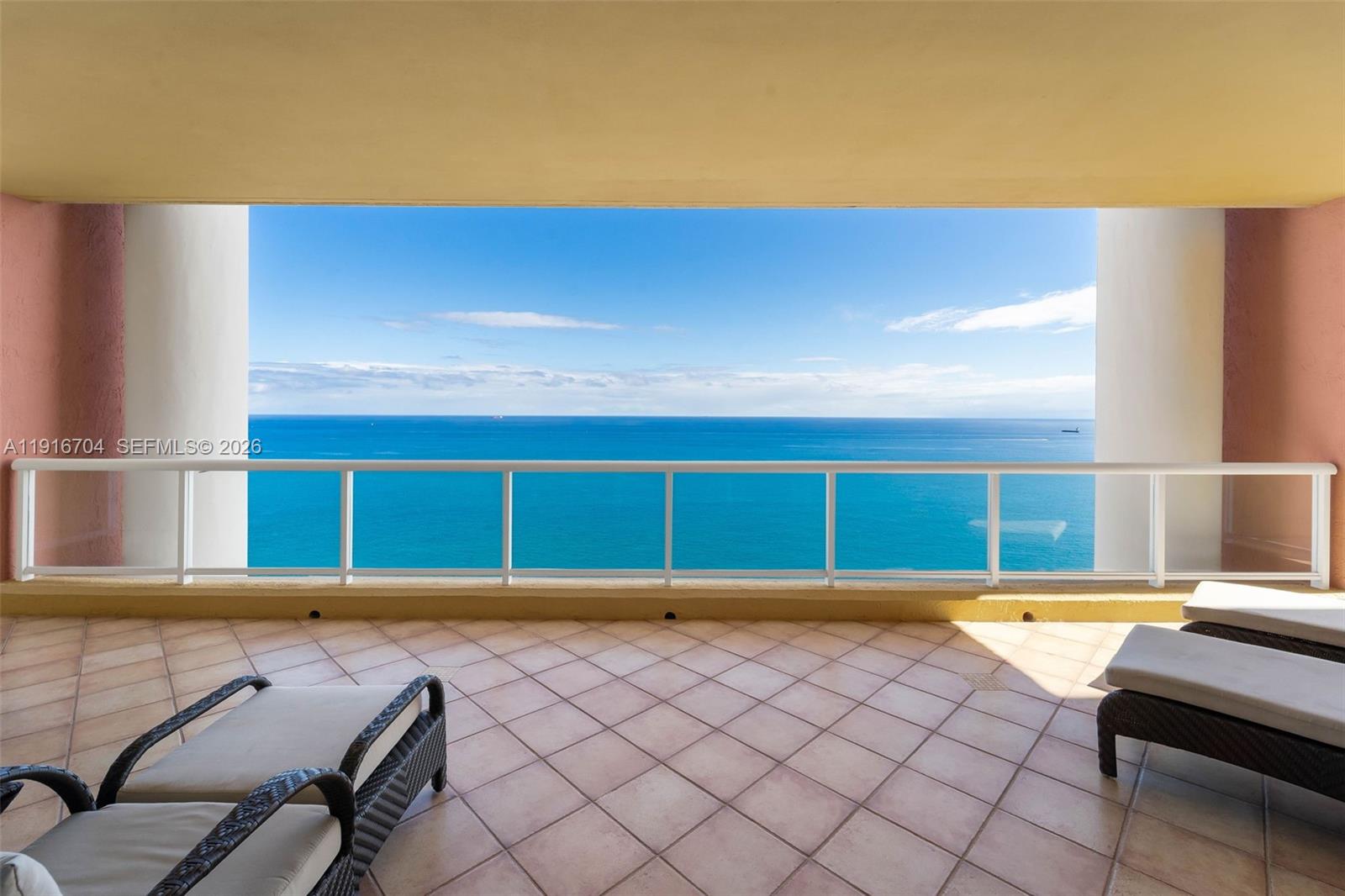 PALMS TOWER ONE CONDO - Residential