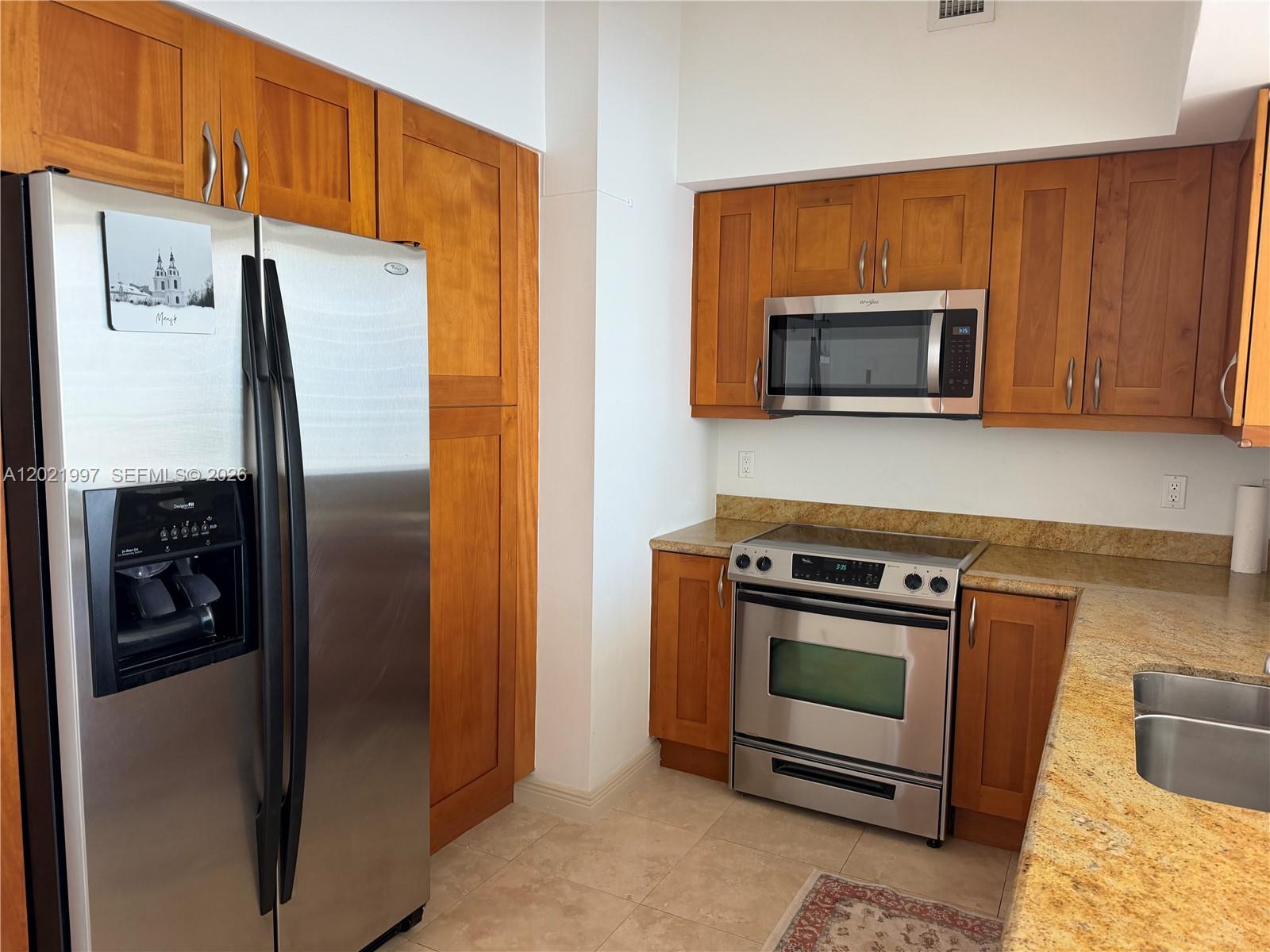 DUO CONDOMINIUM EAST - Residential