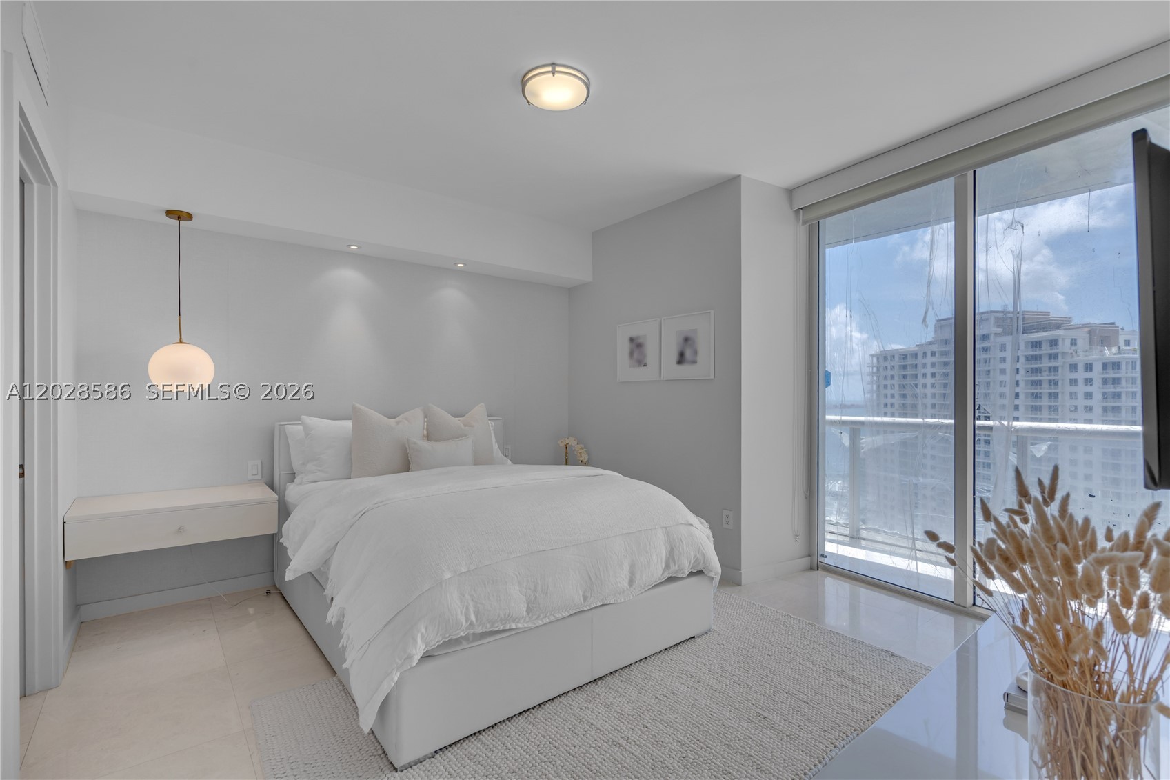 ICONBRICKELL CONDO NO 1 - Residential