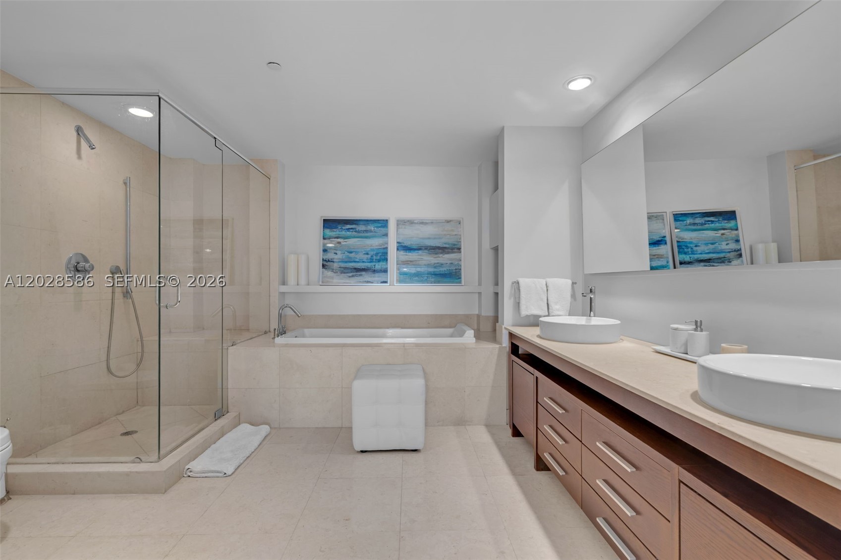 ICONBRICKELL CONDO NO 1 - Residential