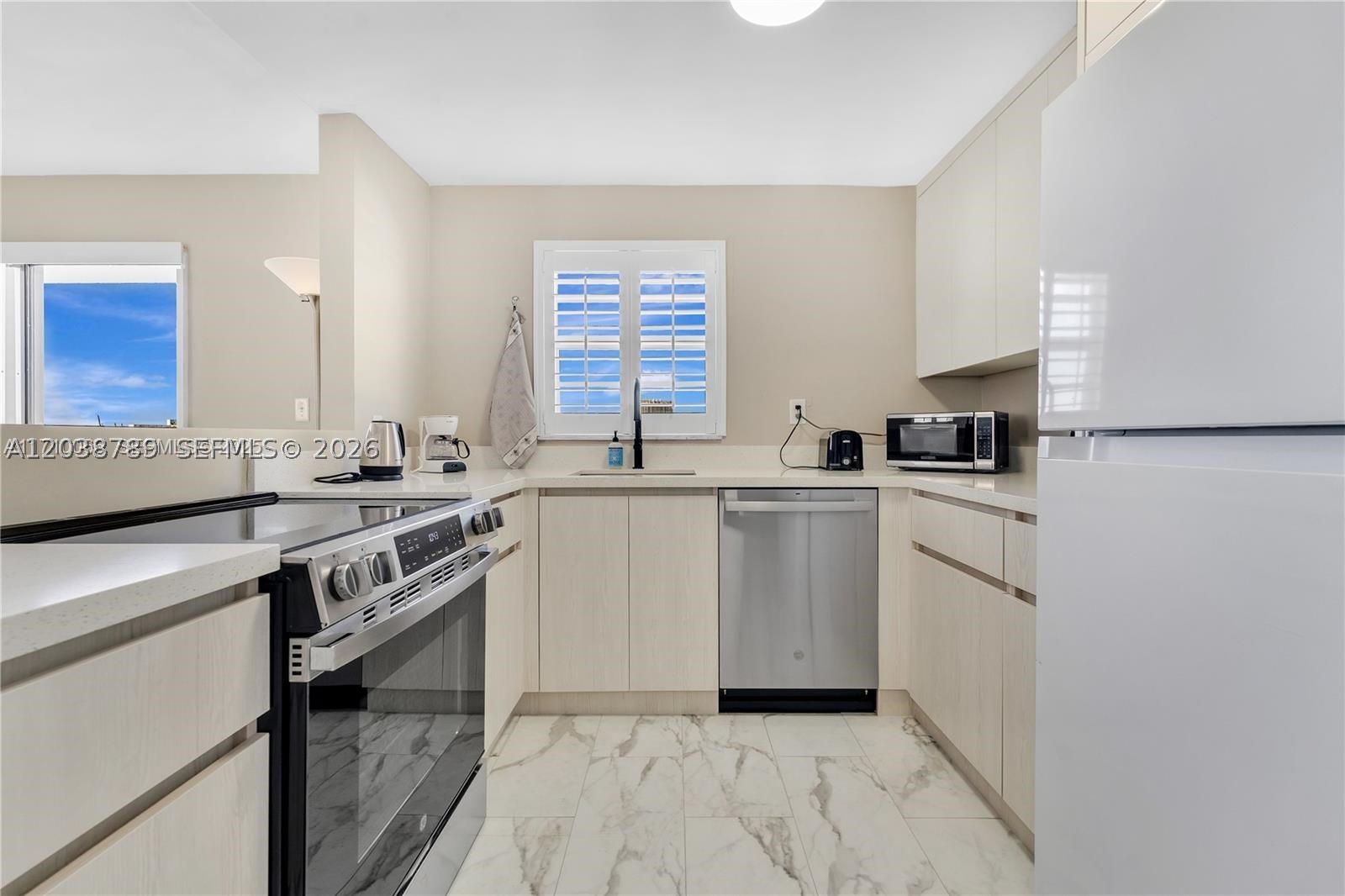 COLLINS VIEW CONDO - Residential Lease