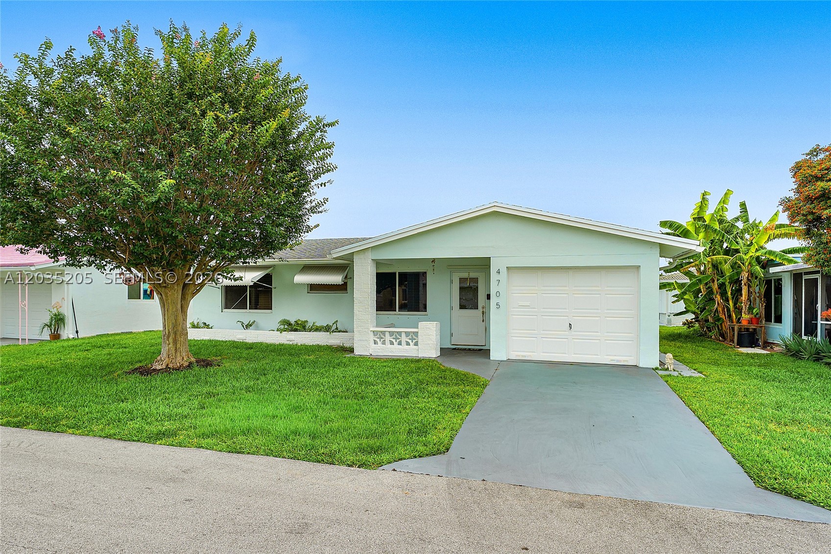 55+ Community. Welcome to this beautifully renovated 2-bedroom, 2-bathroom home in the highly sought-after Mainlands 1 & 2 community. Filled with abundant natural light, this spacious residence offers comfortable living and thoughtful updates throughout. 2018 roof. One-car garage, and driveway for additional parking. Enjoy the convenience of being just steps from the community clubhouse, where you can take advantage of the many amenities that make Mainlands such a desirable place to live. Whether you’re relaxing at home or enjoying the active community lifestyle, this move-in-ready property offers the perfect blend of comfort, convenience, and value.