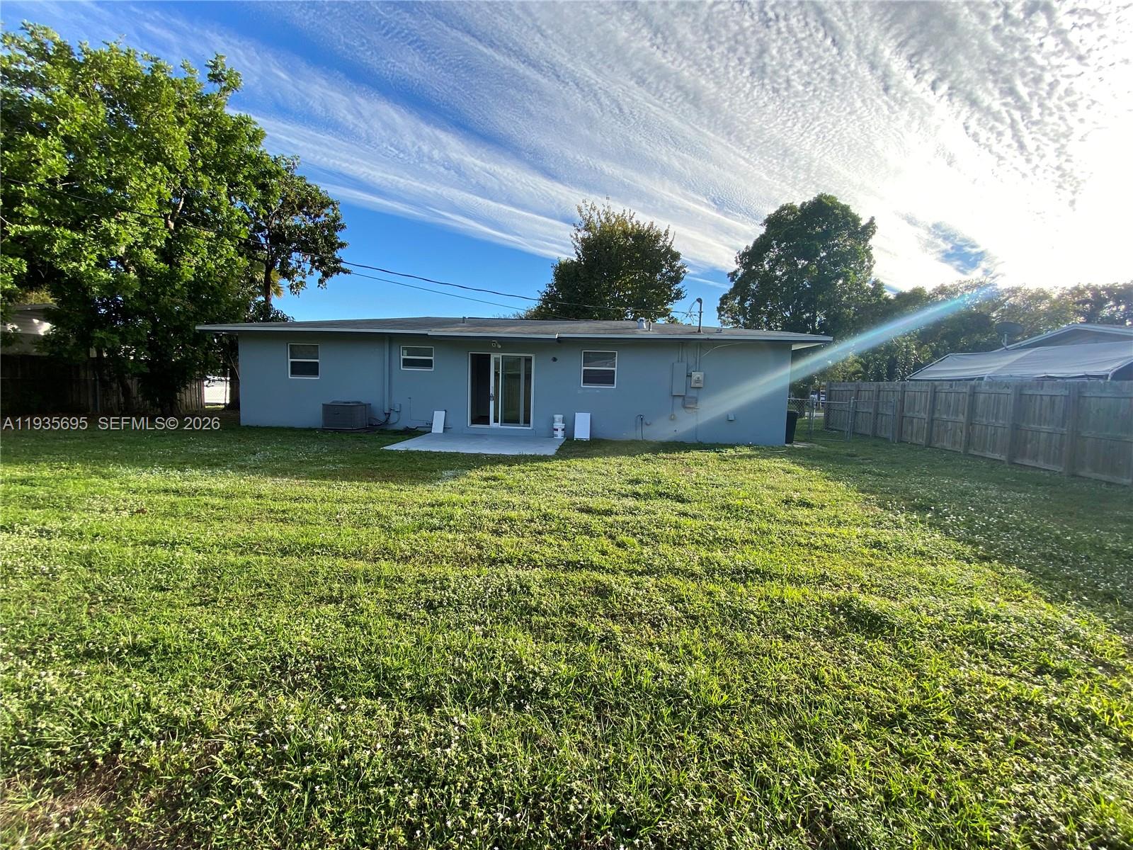 PLANTATION SUNRISE HEIGHT - Residential Lease
