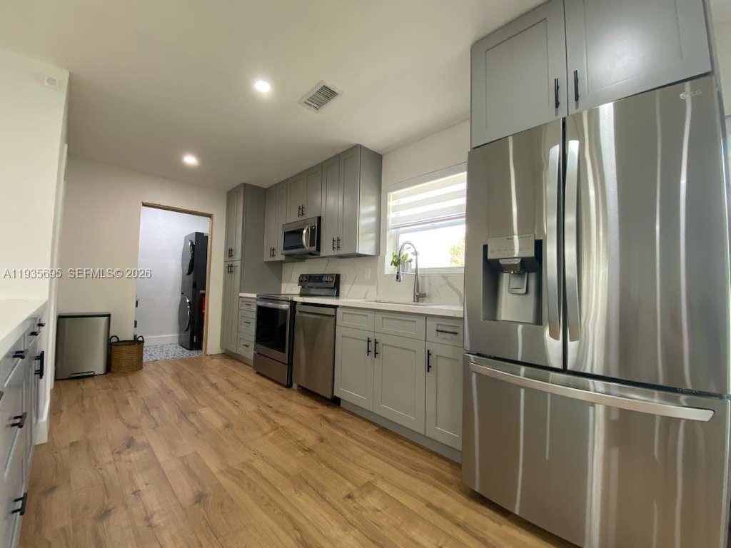 PLANTATION SUNRISE HEIGHT - Residential Lease