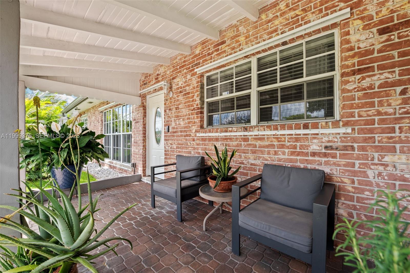 LAUDERDALE GOLF ESTATES - Residential