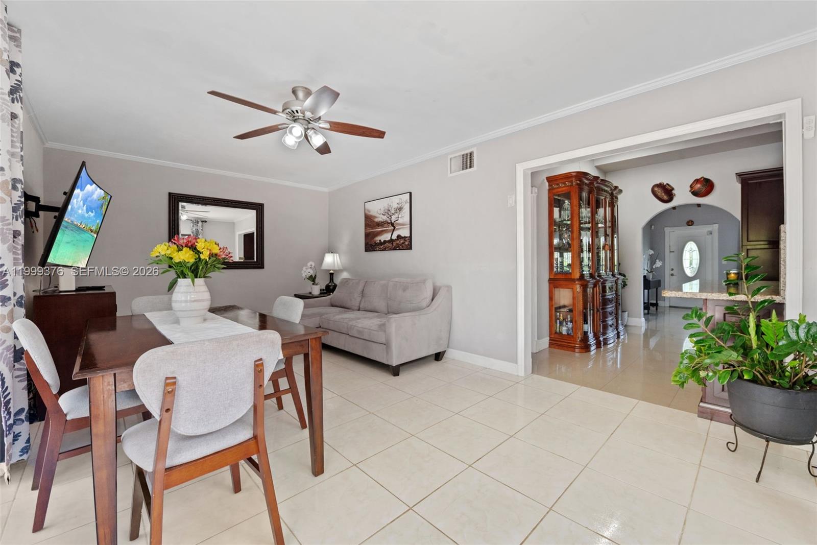 LAUDERDALE GOLF ESTATES - Residential