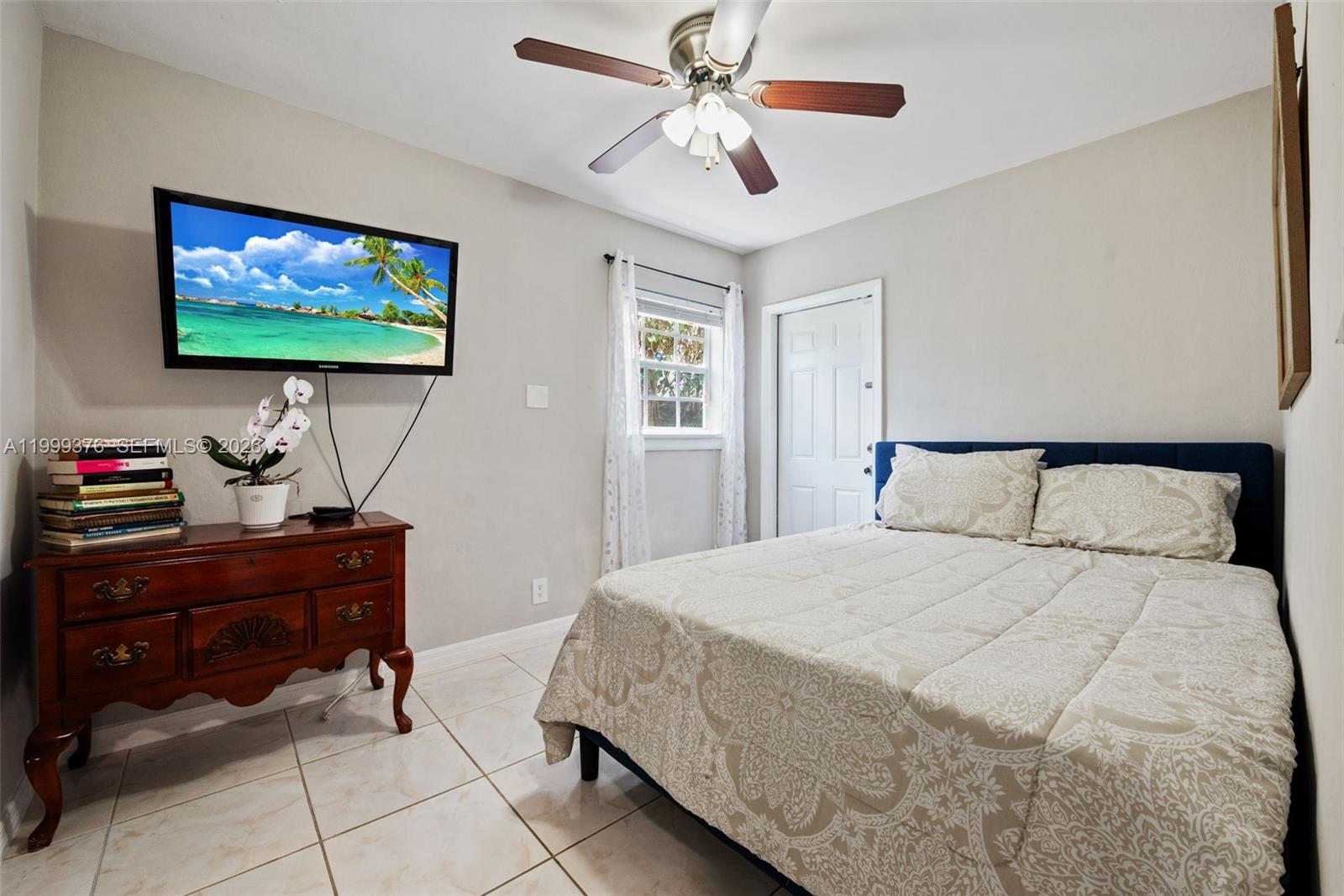 LAUDERDALE GOLF ESTATES - Residential