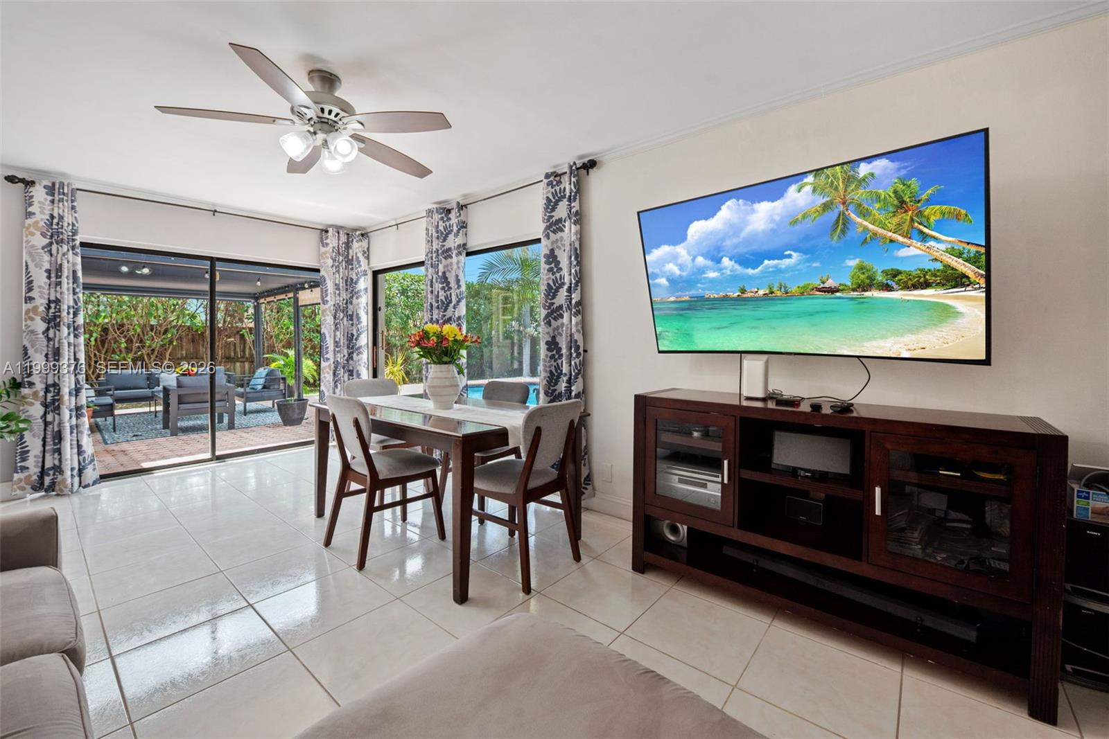 LAUDERDALE GOLF ESTATES - Residential