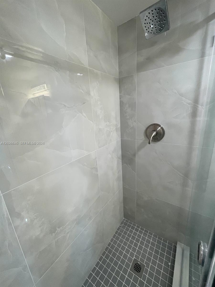 BUCKLEY TOWERS CONDO - EA - Residential Lease