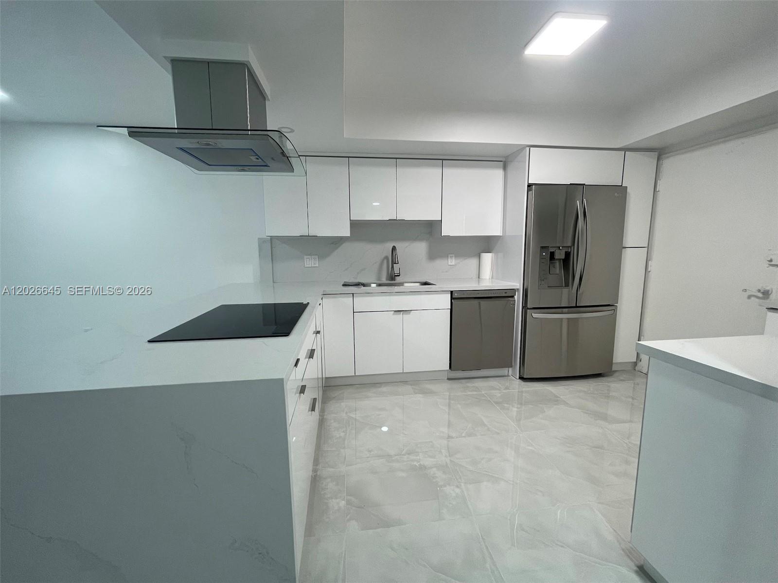 BUCKLEY TOWERS CONDO - EA - Residential Lease