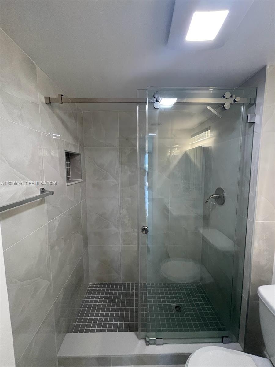 BUCKLEY TOWERS CONDO - EA - Residential Lease