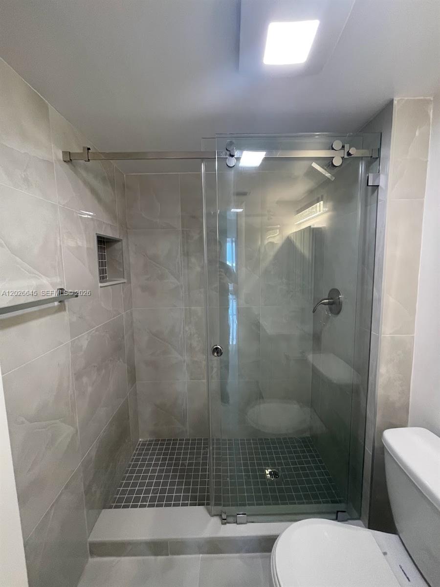 BUCKLEY TOWERS CONDO - EA - Residential Lease