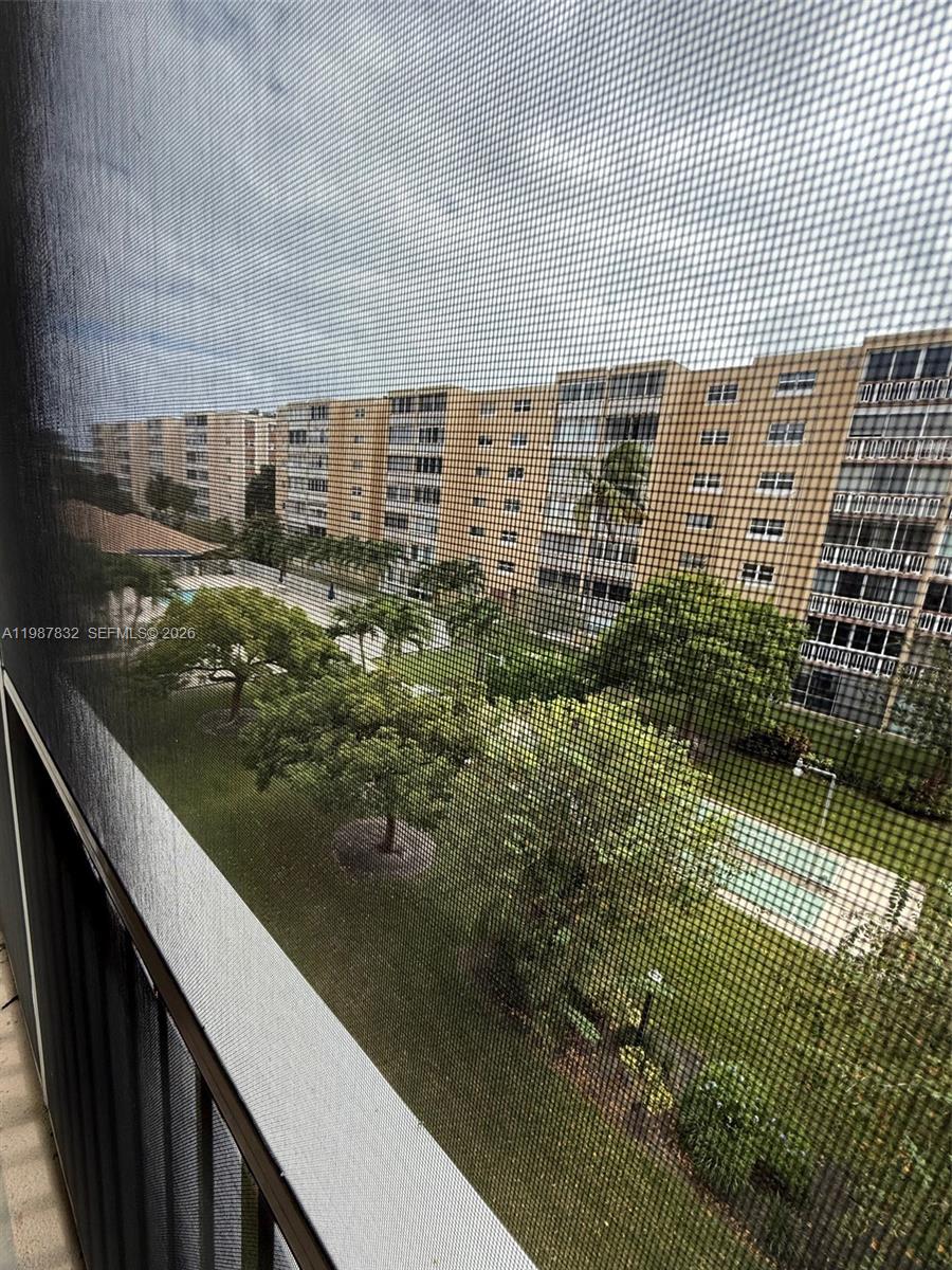 MEADOWBROOK TOWERS CONDO - Residential Lease