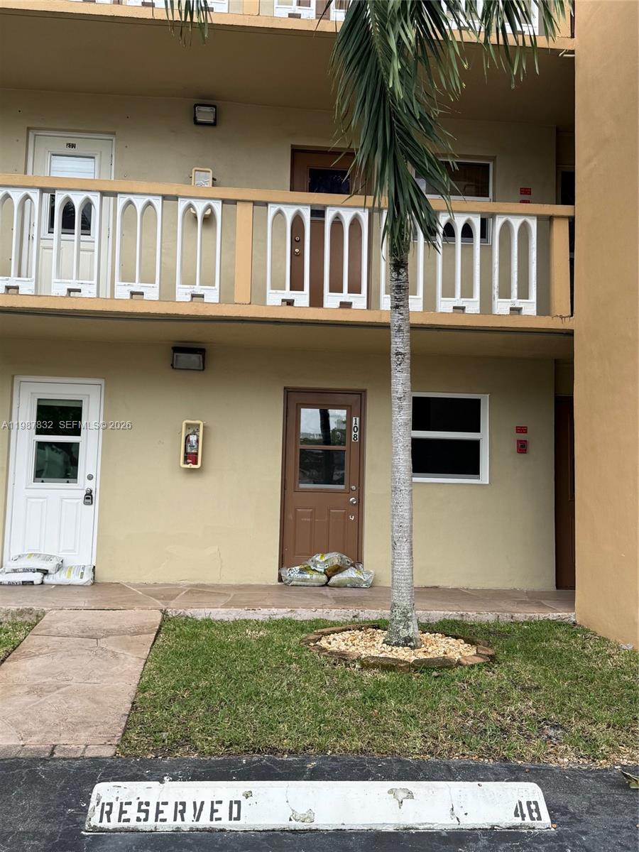 MEADOWBROOK TOWERS CONDO - Residential Lease