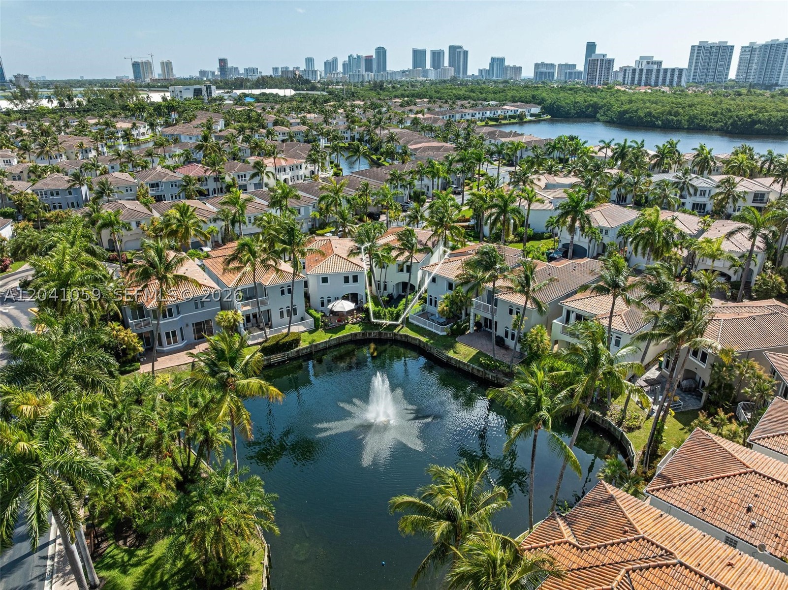 AVENTURA LAKES PHASE 1 - Residential