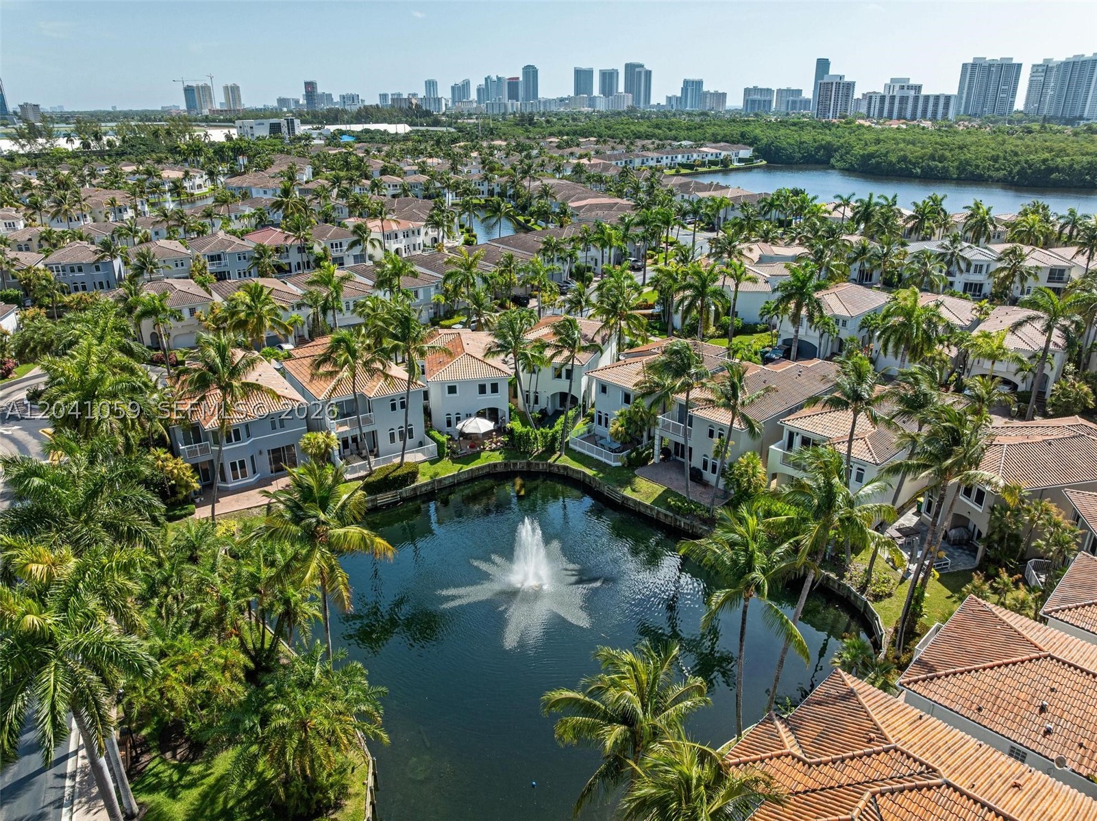 AVENTURA LAKES PHASE 1 - Residential