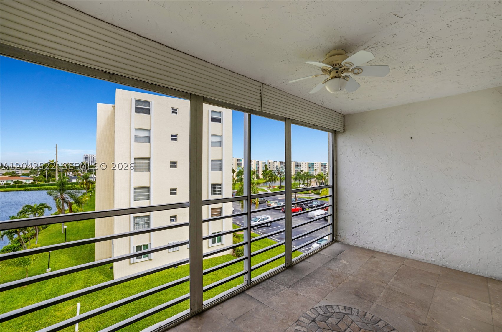 MEADOWBROOK LAKES VIEW CO - Residential Lease
