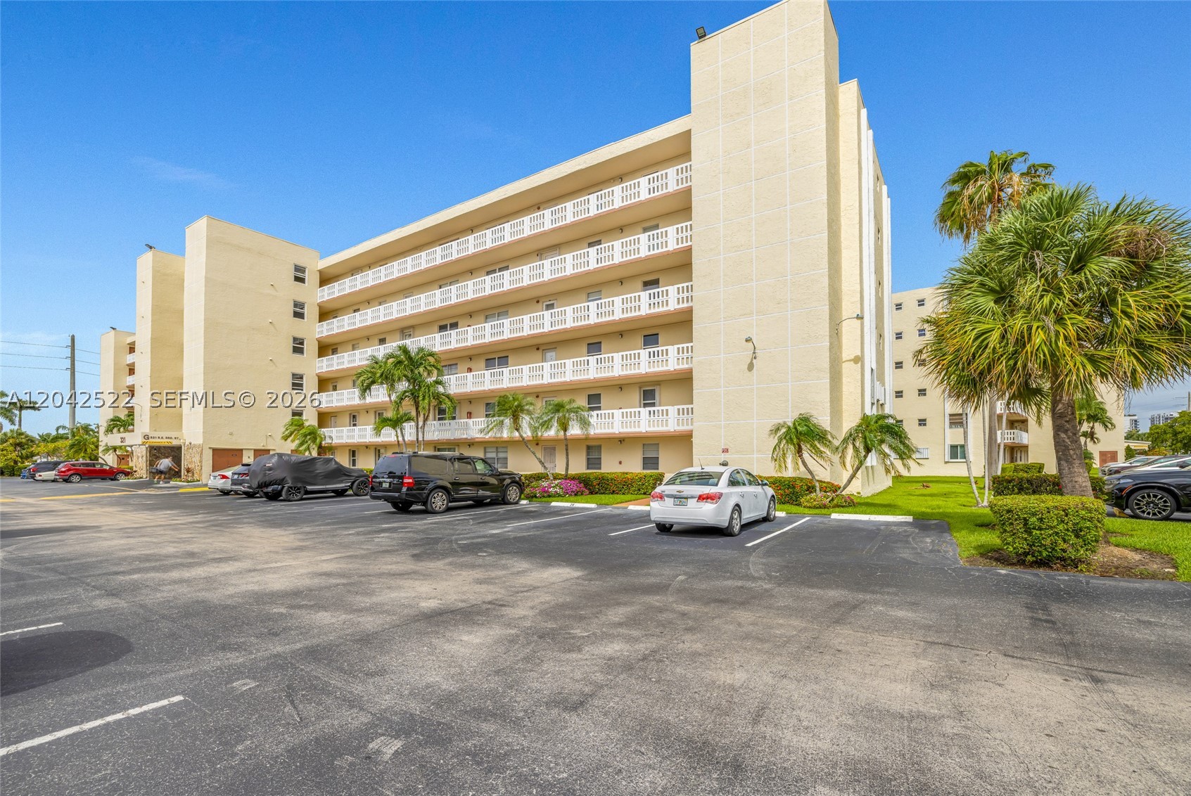 MEADOWBROOK LAKES VIEW CO - Residential Lease