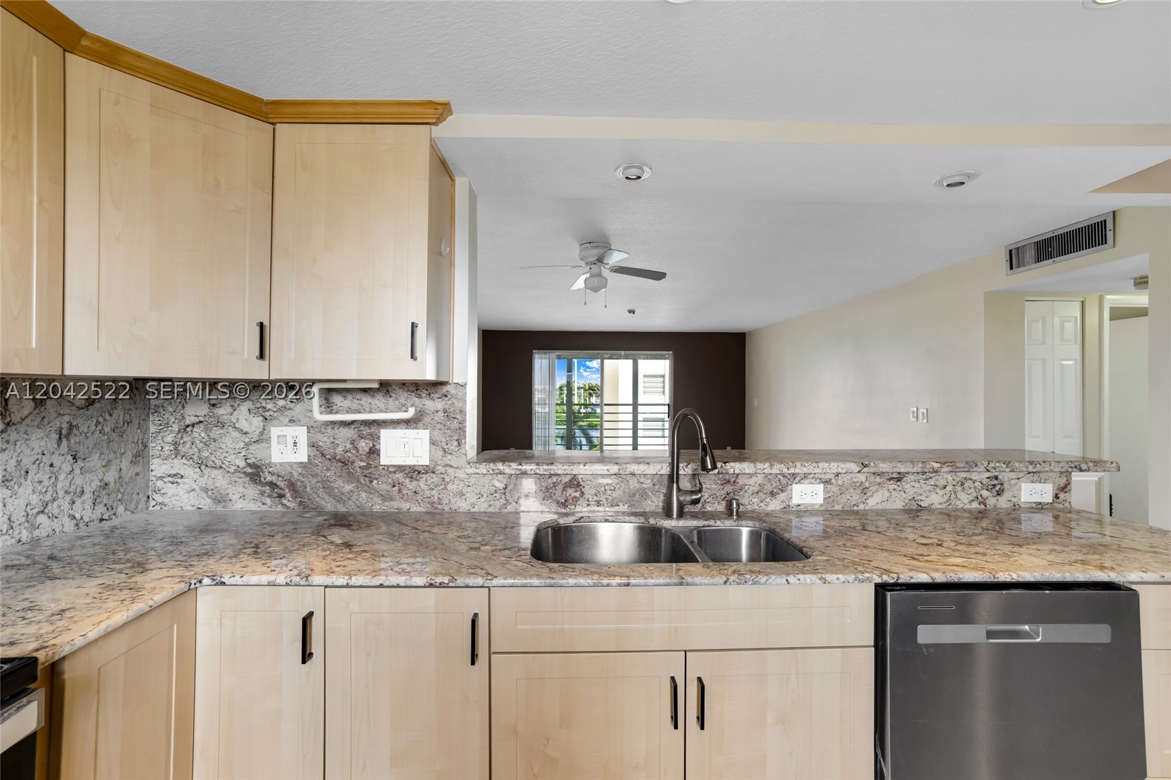 MEADOWBROOK LAKES VIEW CO - Residential Lease