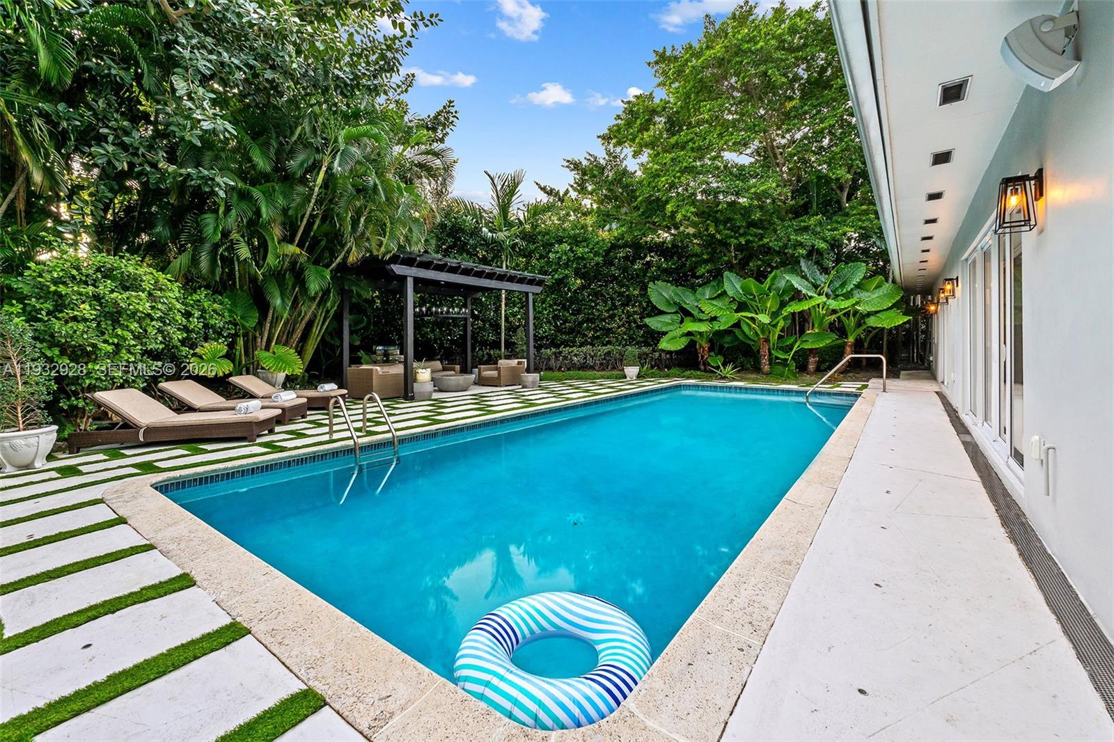 BAY POINT - Residential