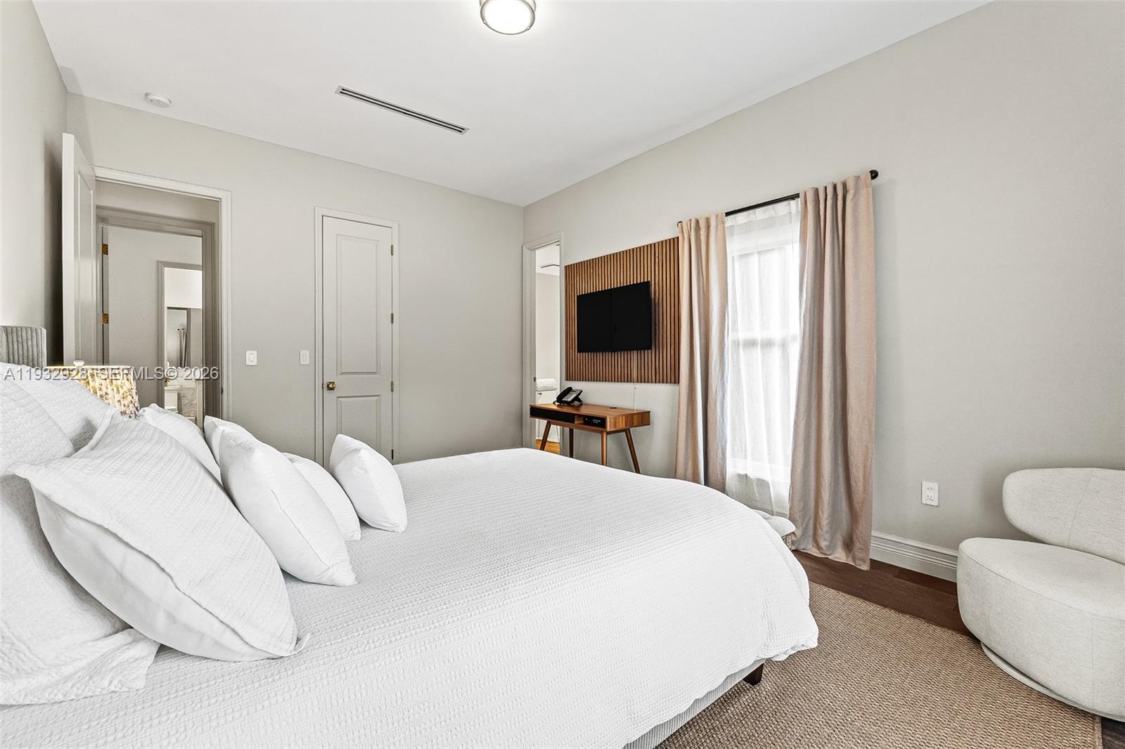 BAY POINT - Residential