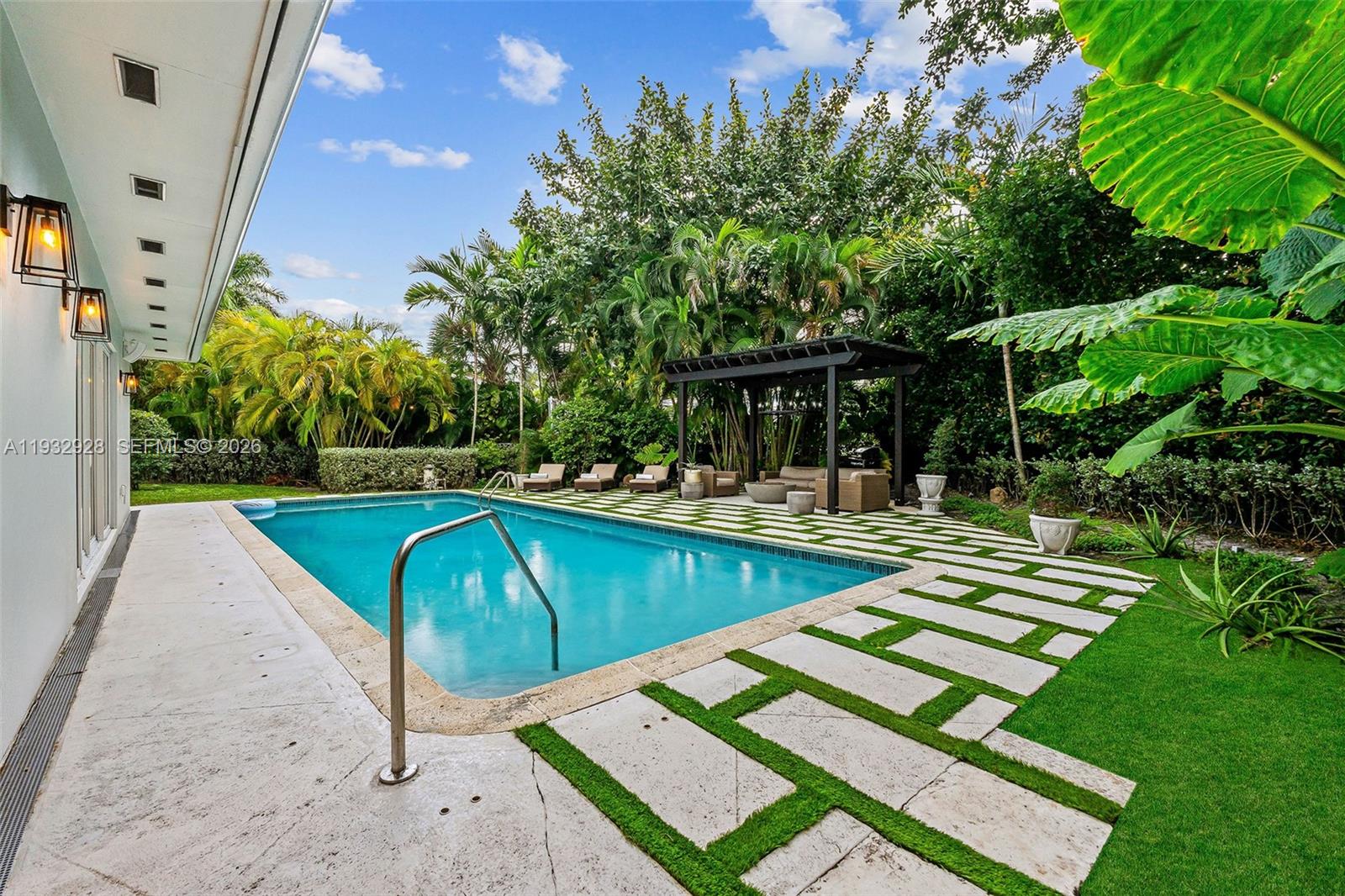 BAY POINT - Residential