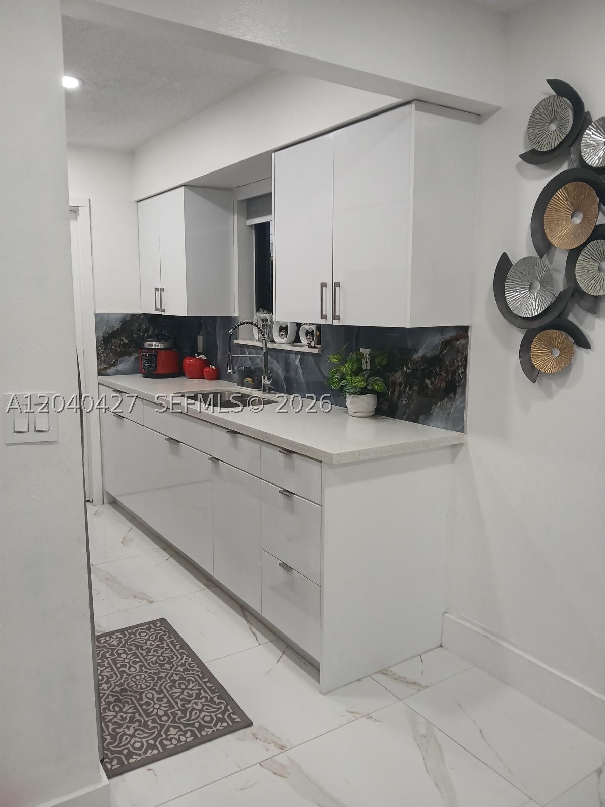 AVOCADO VILLAS - Residential