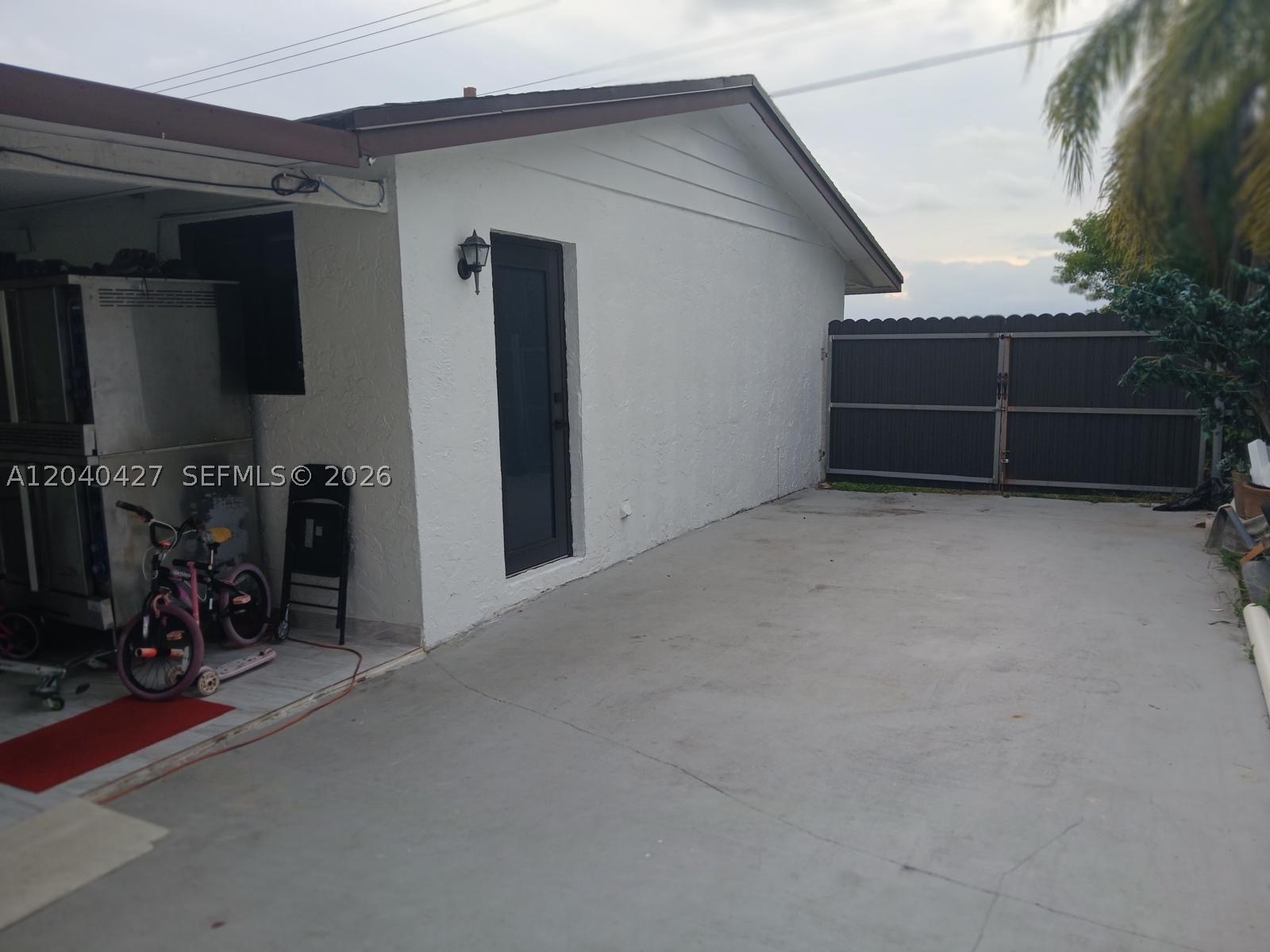 AVOCADO VILLAS - Residential