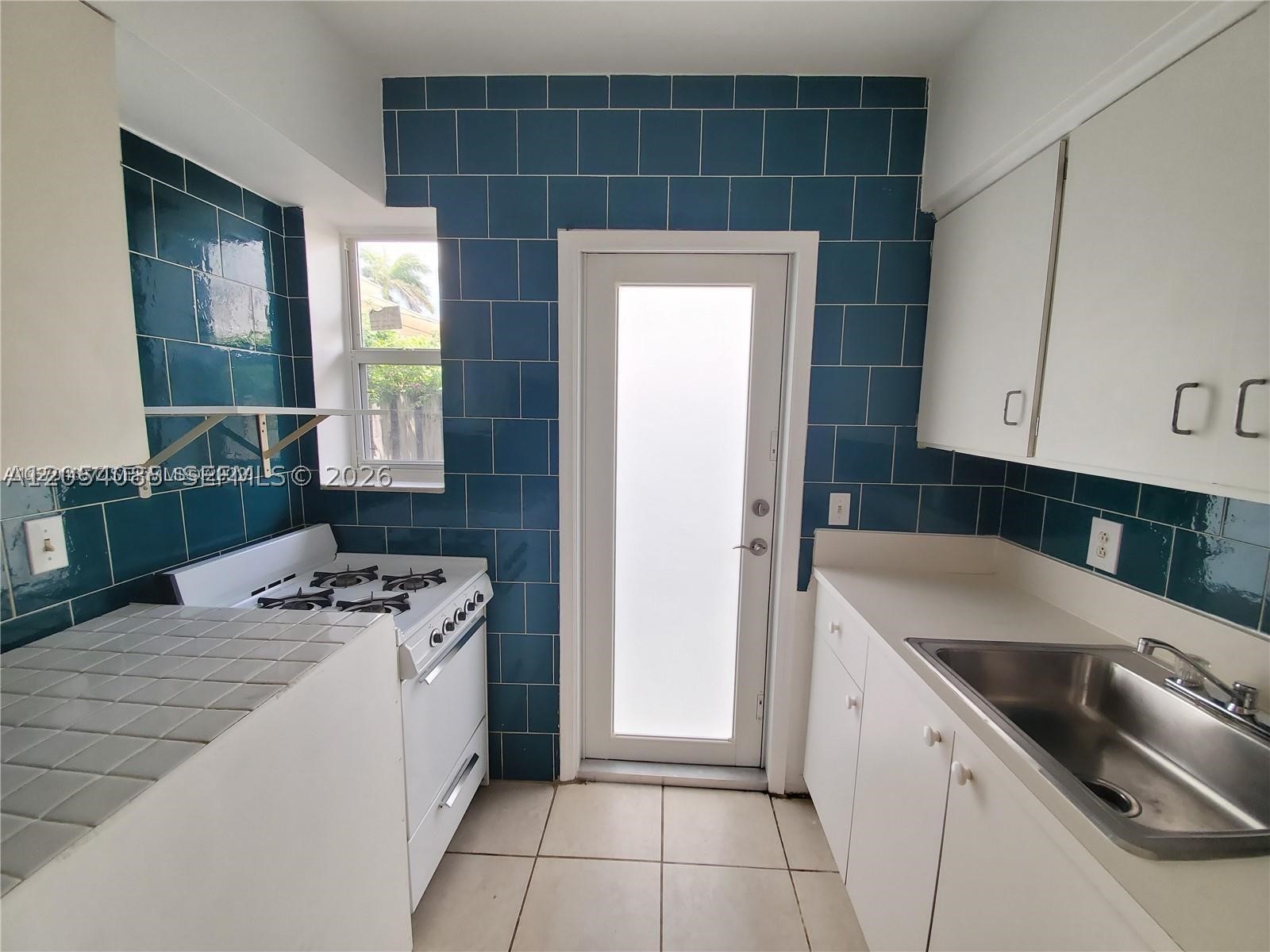 ALUNA CONDO - Residential Lease