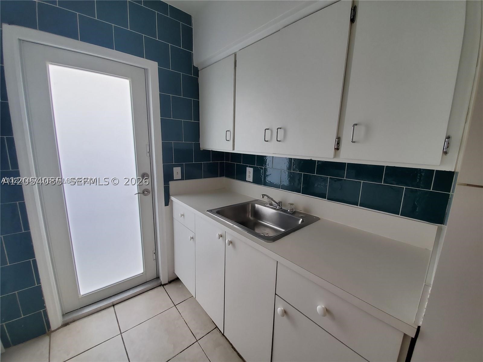 ALUNA CONDO - Residential Lease
